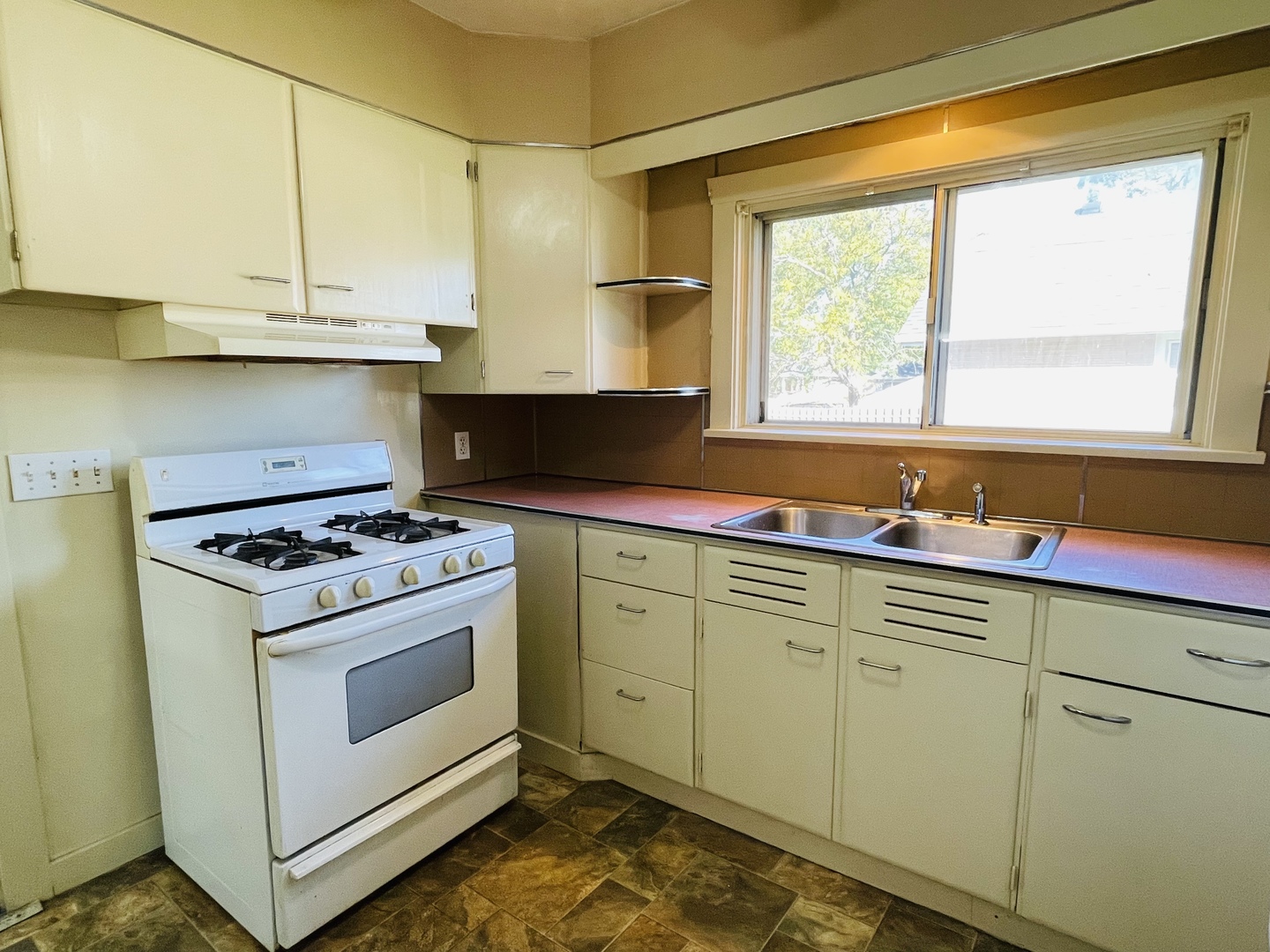 1023 Catherine Street