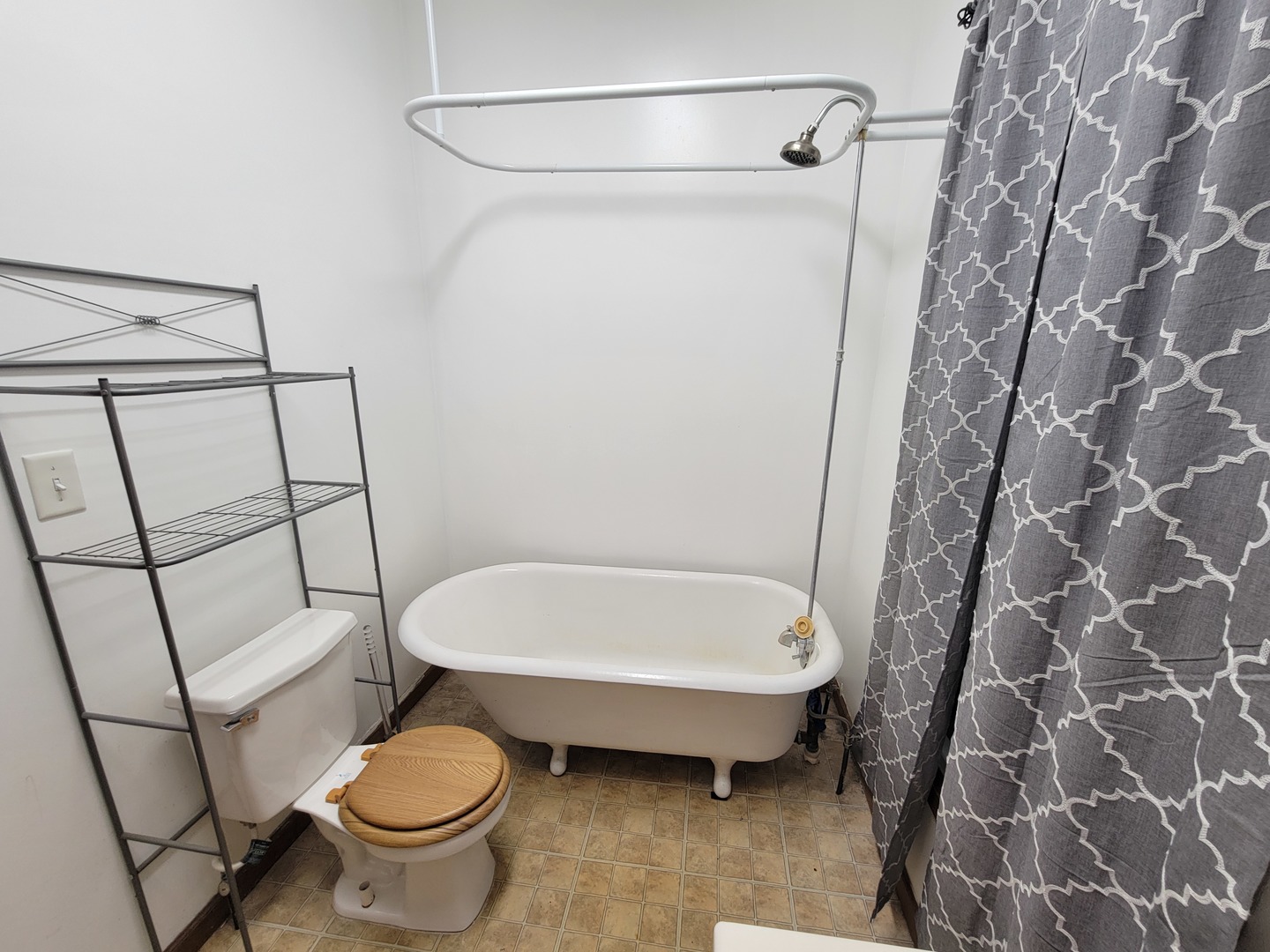 720 1/2 5th Street Unit: UP