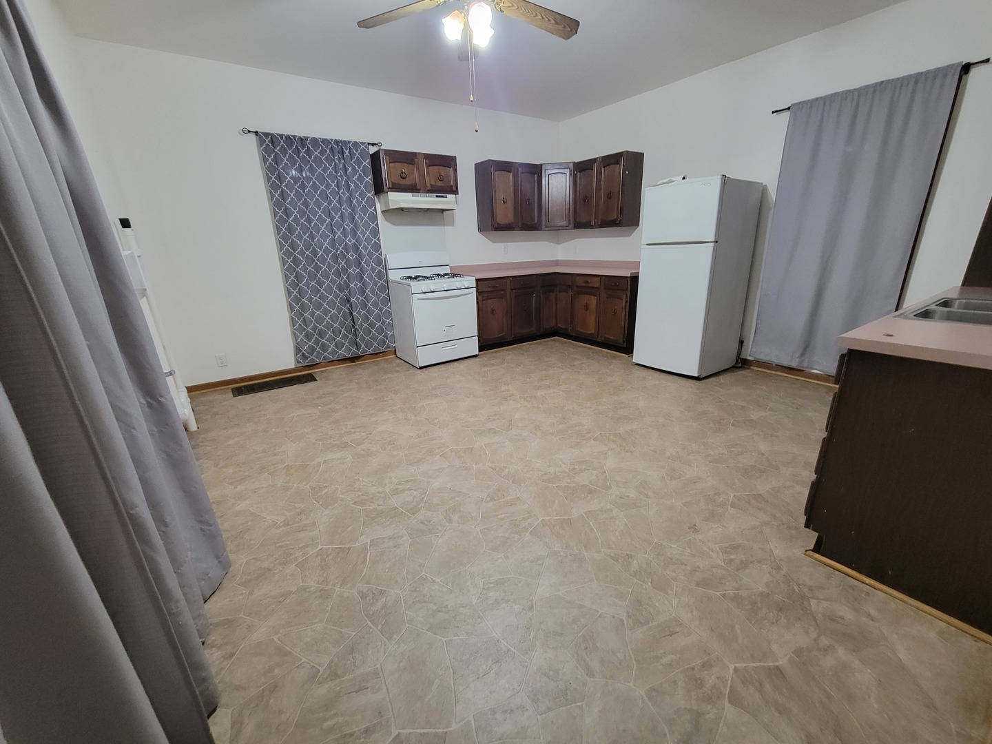 720 1/2 5th Street Unit: UP