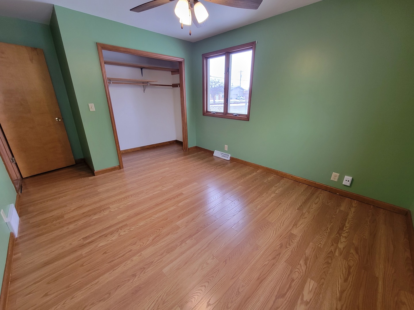 301 1/2 N Columbia Avenue