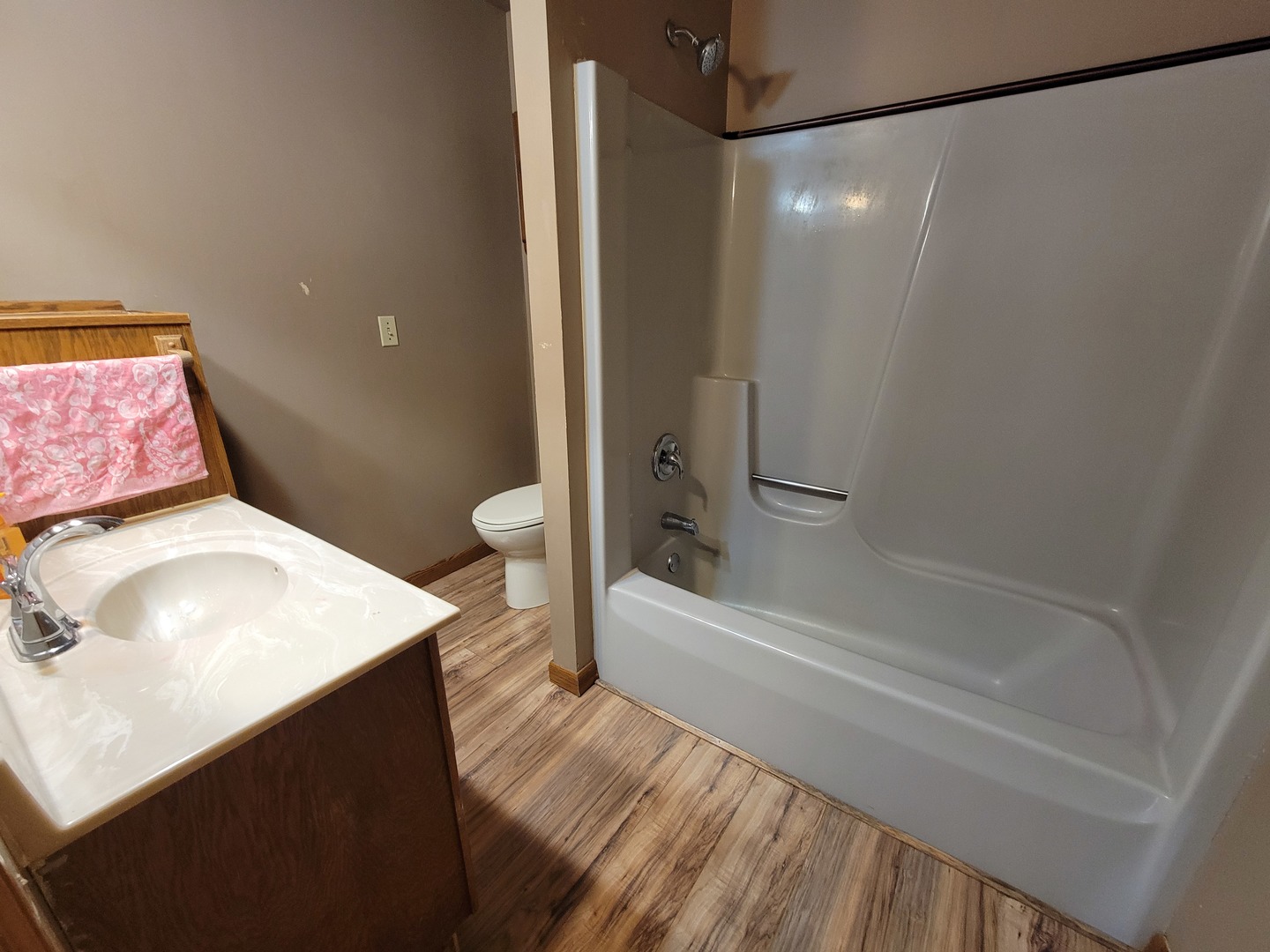 301 1/2 N Columbia Avenue