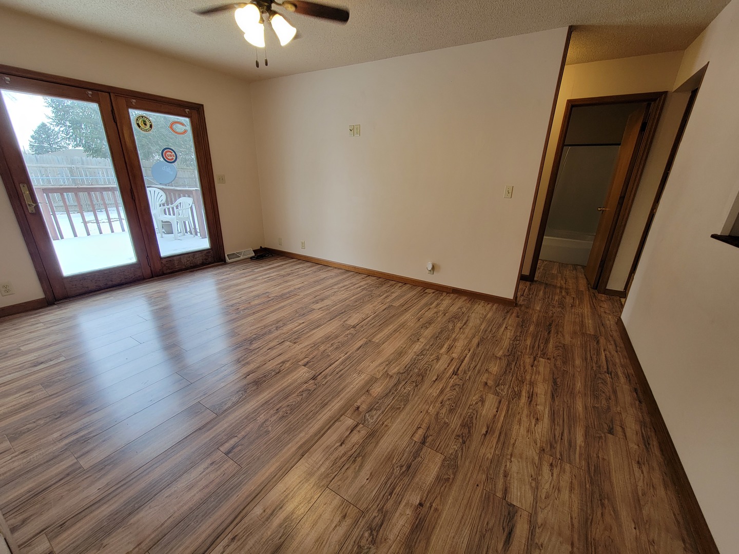 301 1/2 N Columbia Avenue