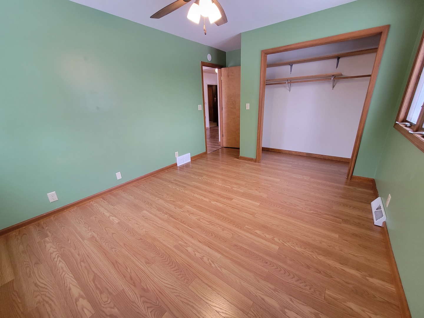 301 1/2 N Columbia Avenue