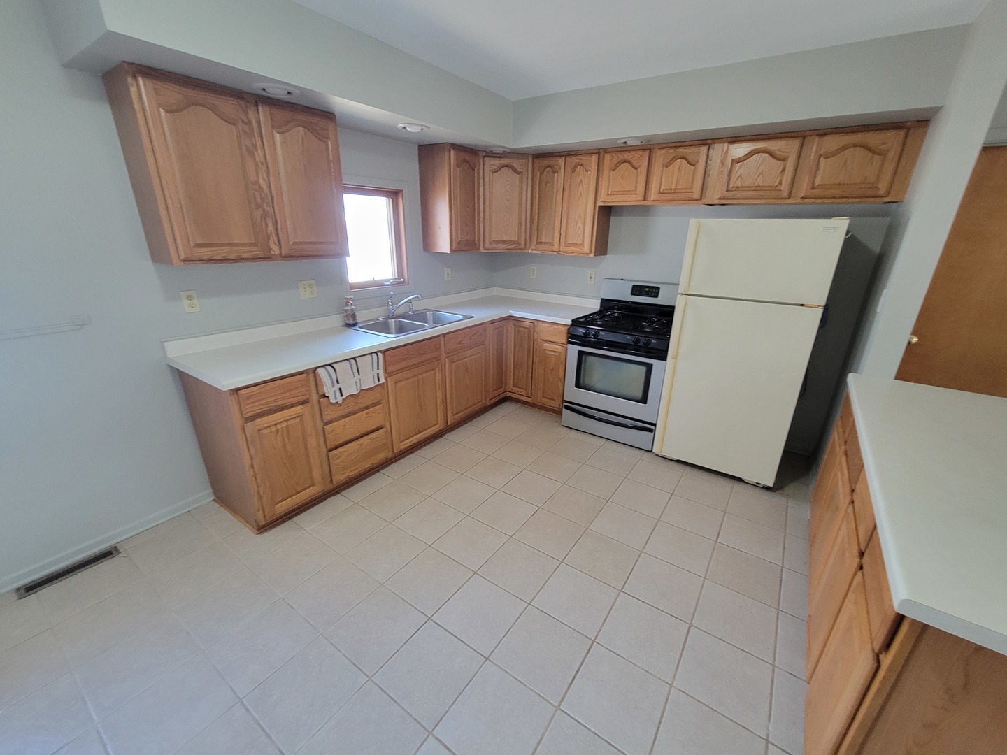 208 Nebraska Street Unit: B