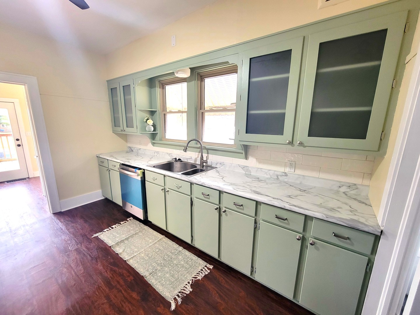 1301 Campbell Avenue