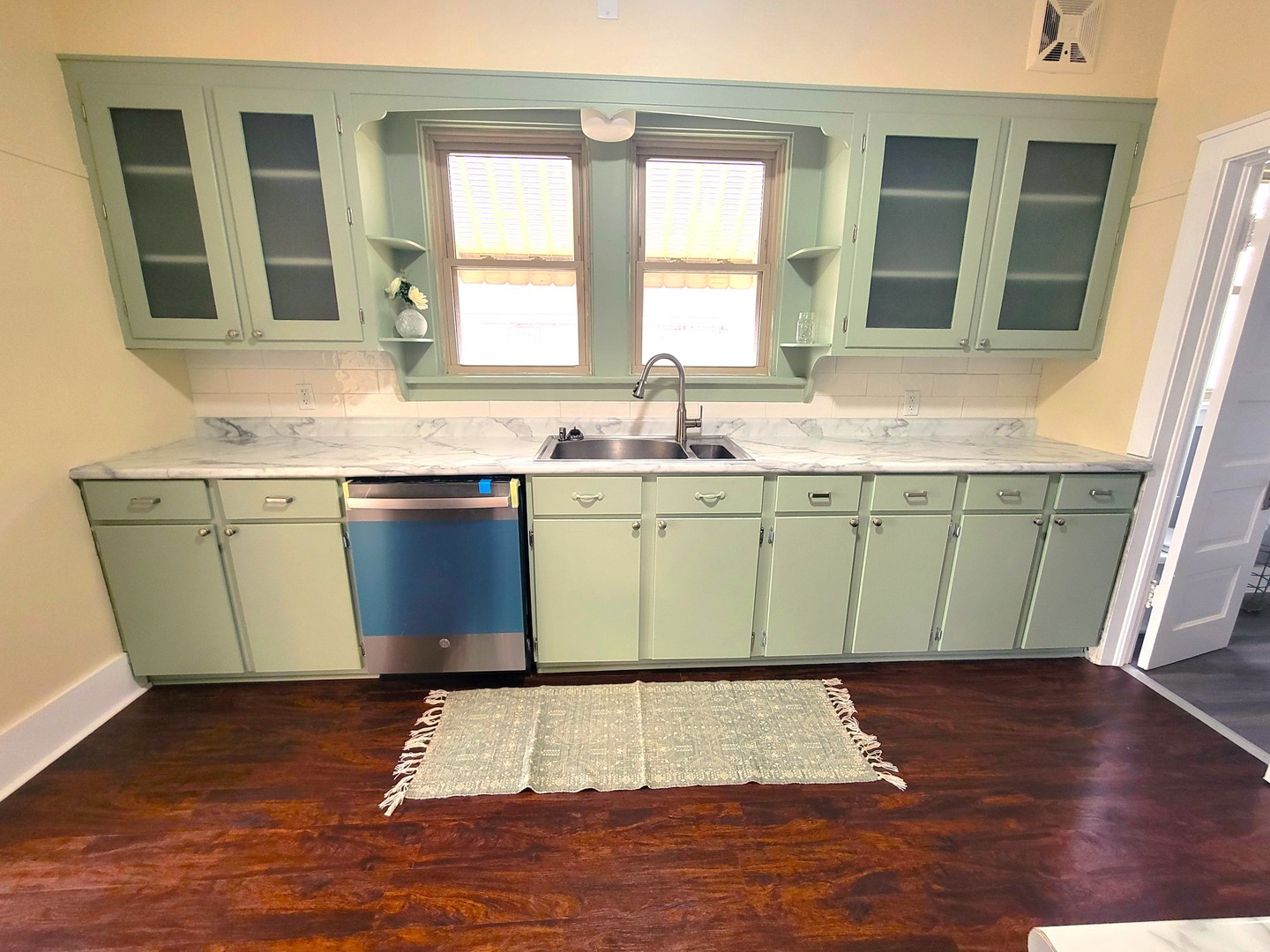 1301 Campbell Avenue