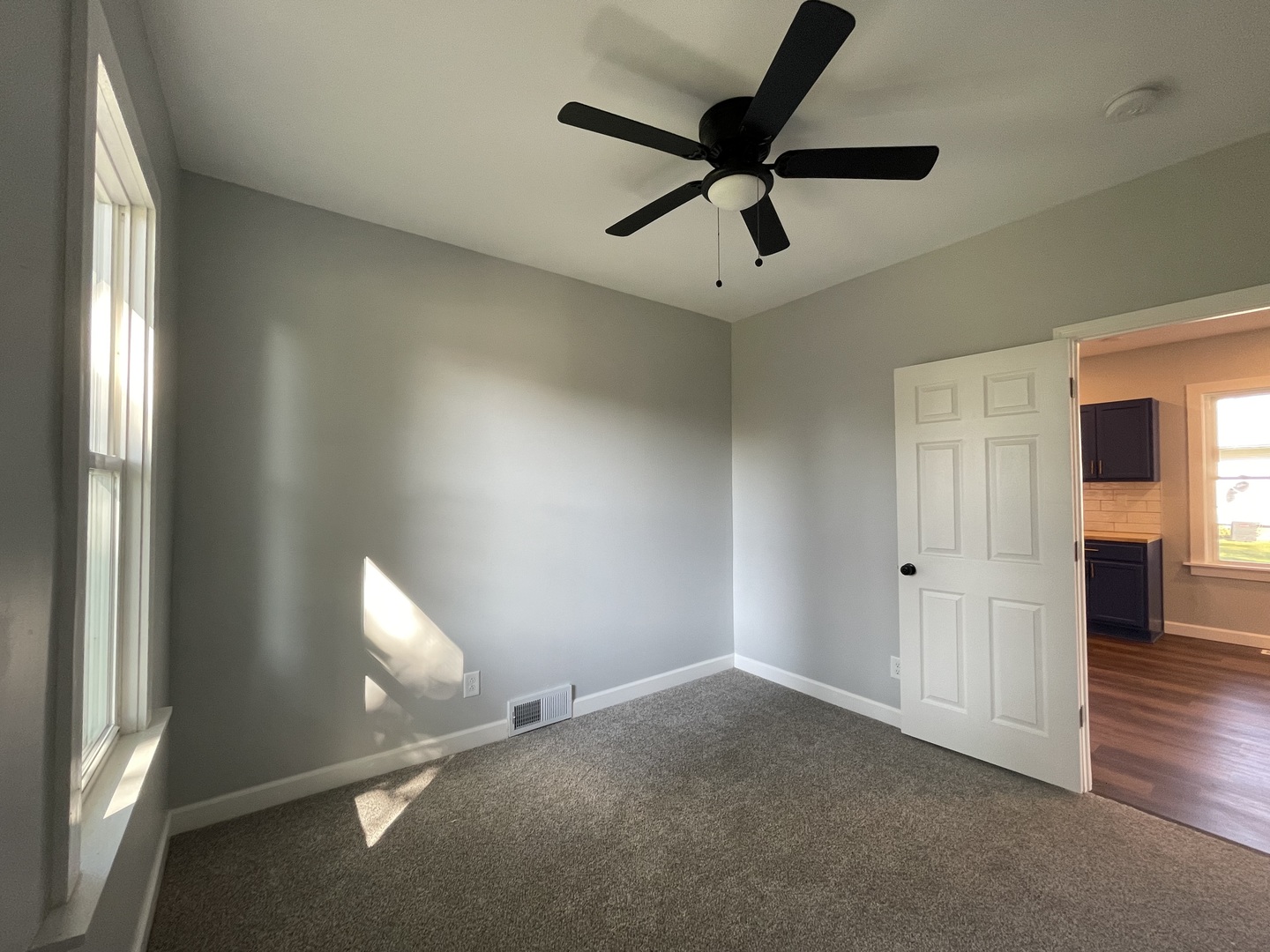 1406 S Illinois Street