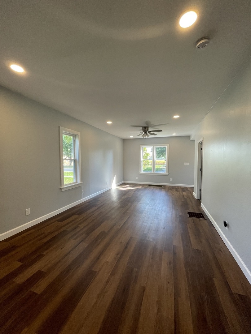 1406 S Illinois Street