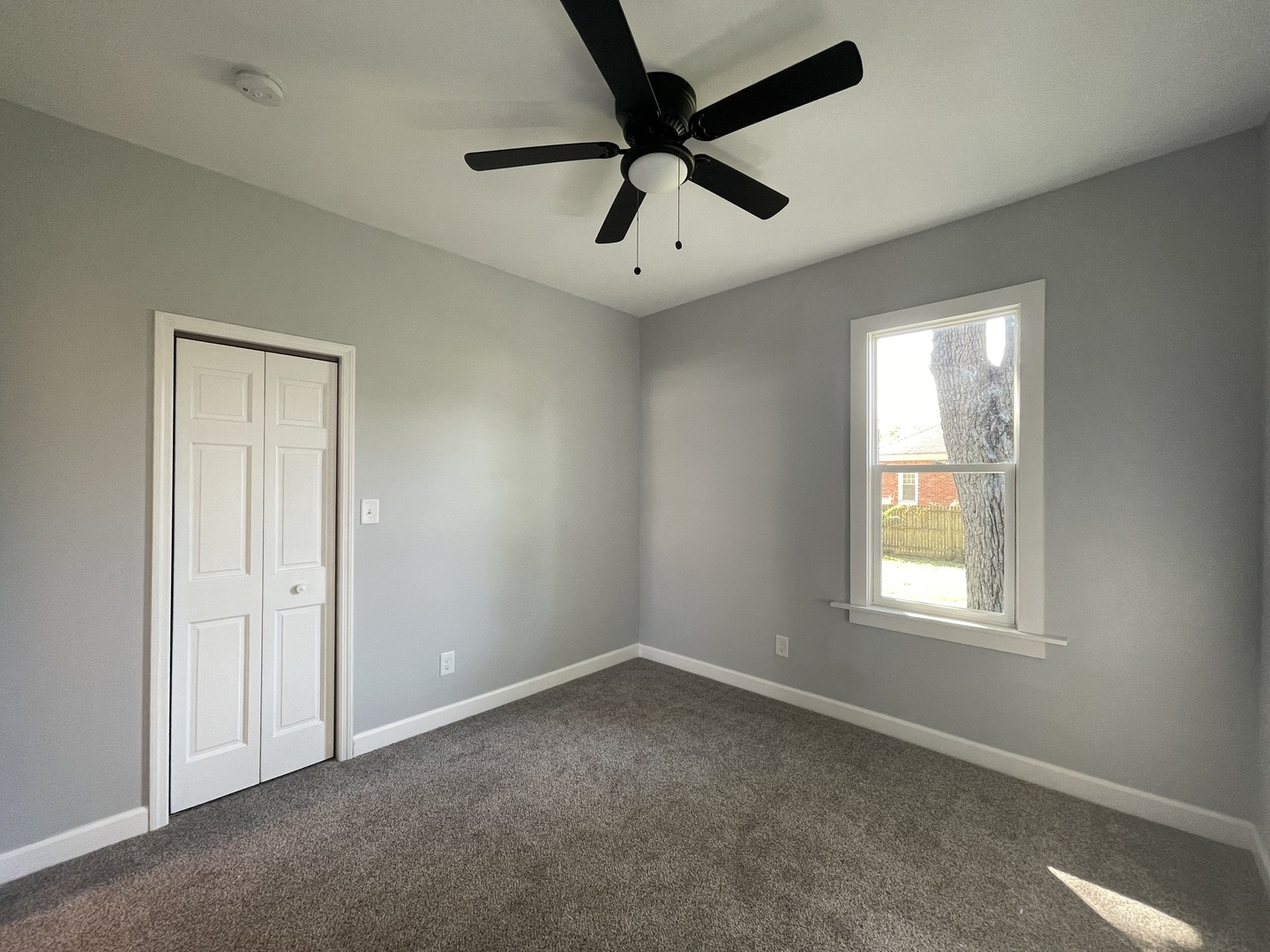 1406 S Illinois Street