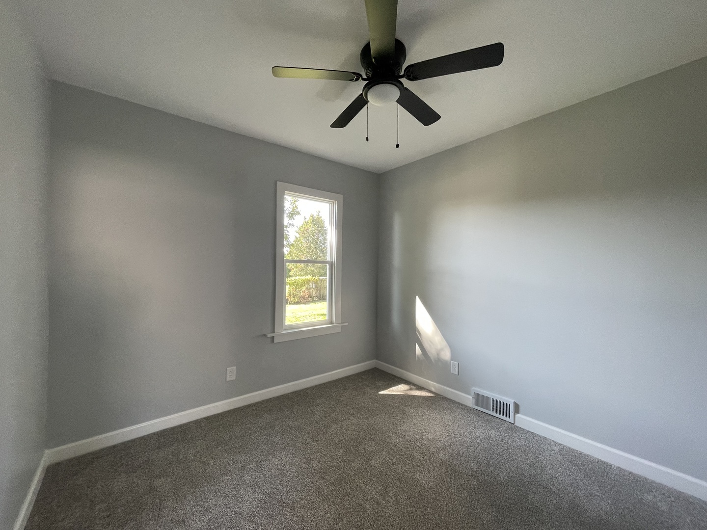 1406 S Illinois Street