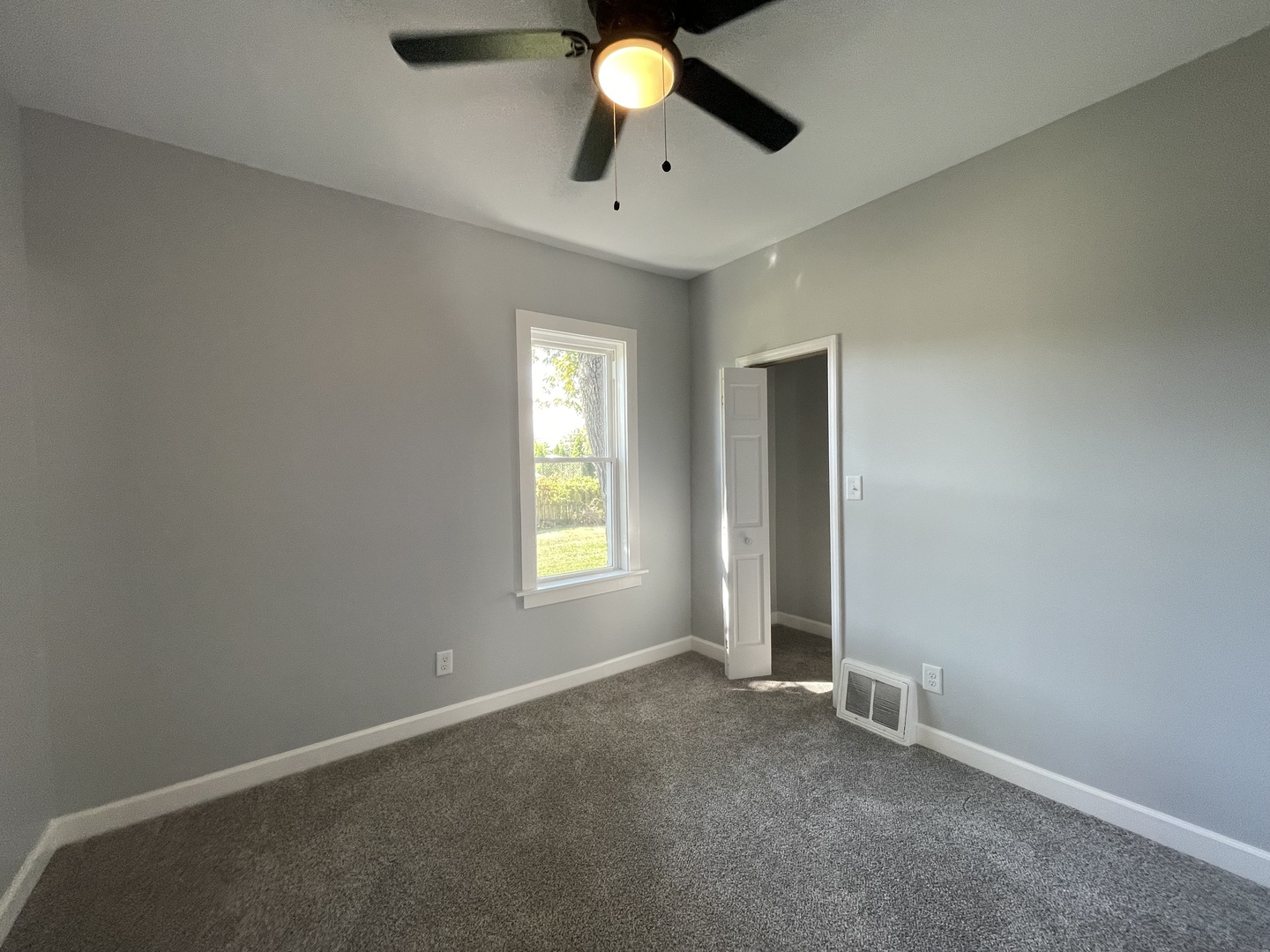 1406 S Illinois Street