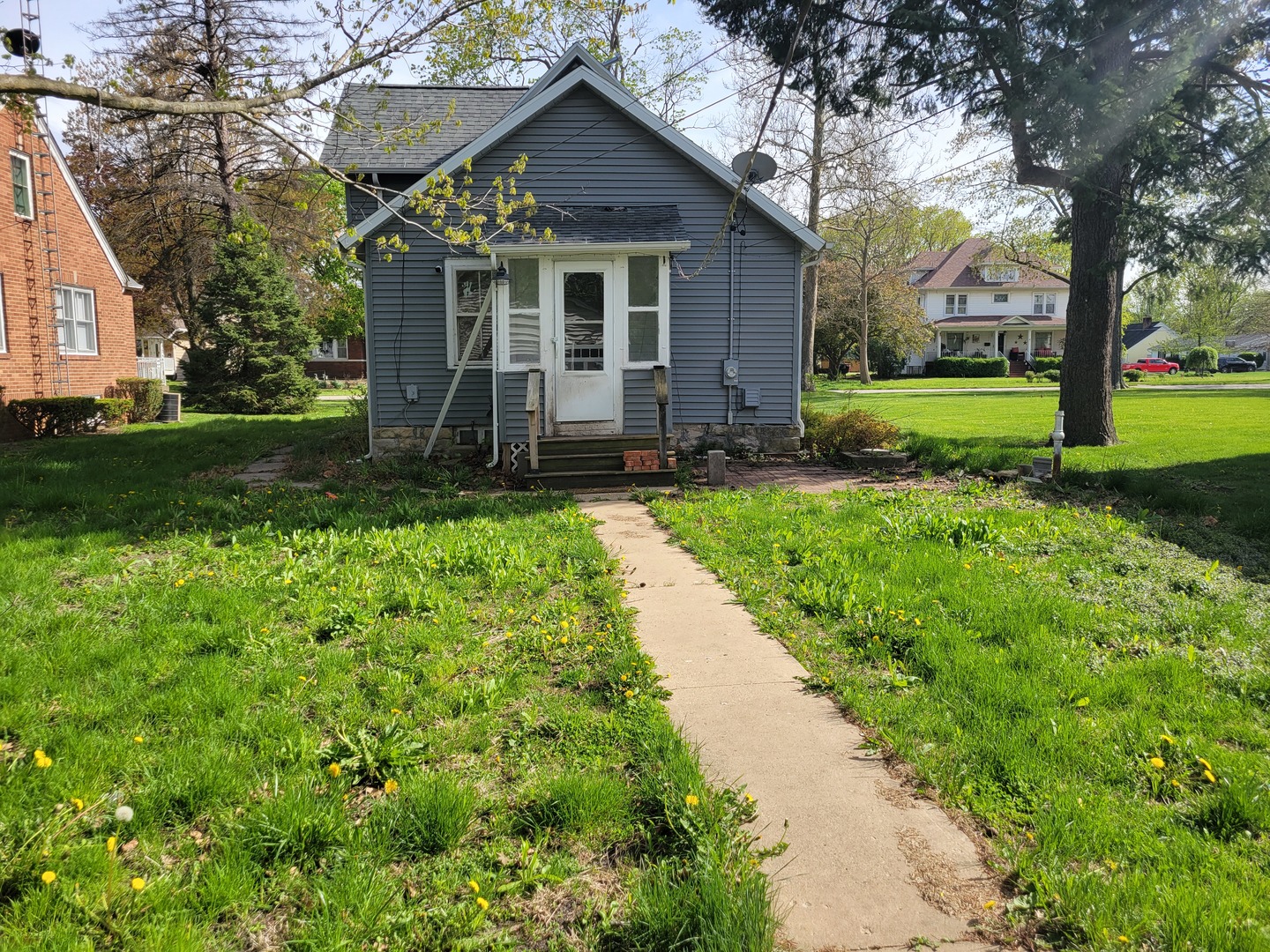 320 W Chippewa Street