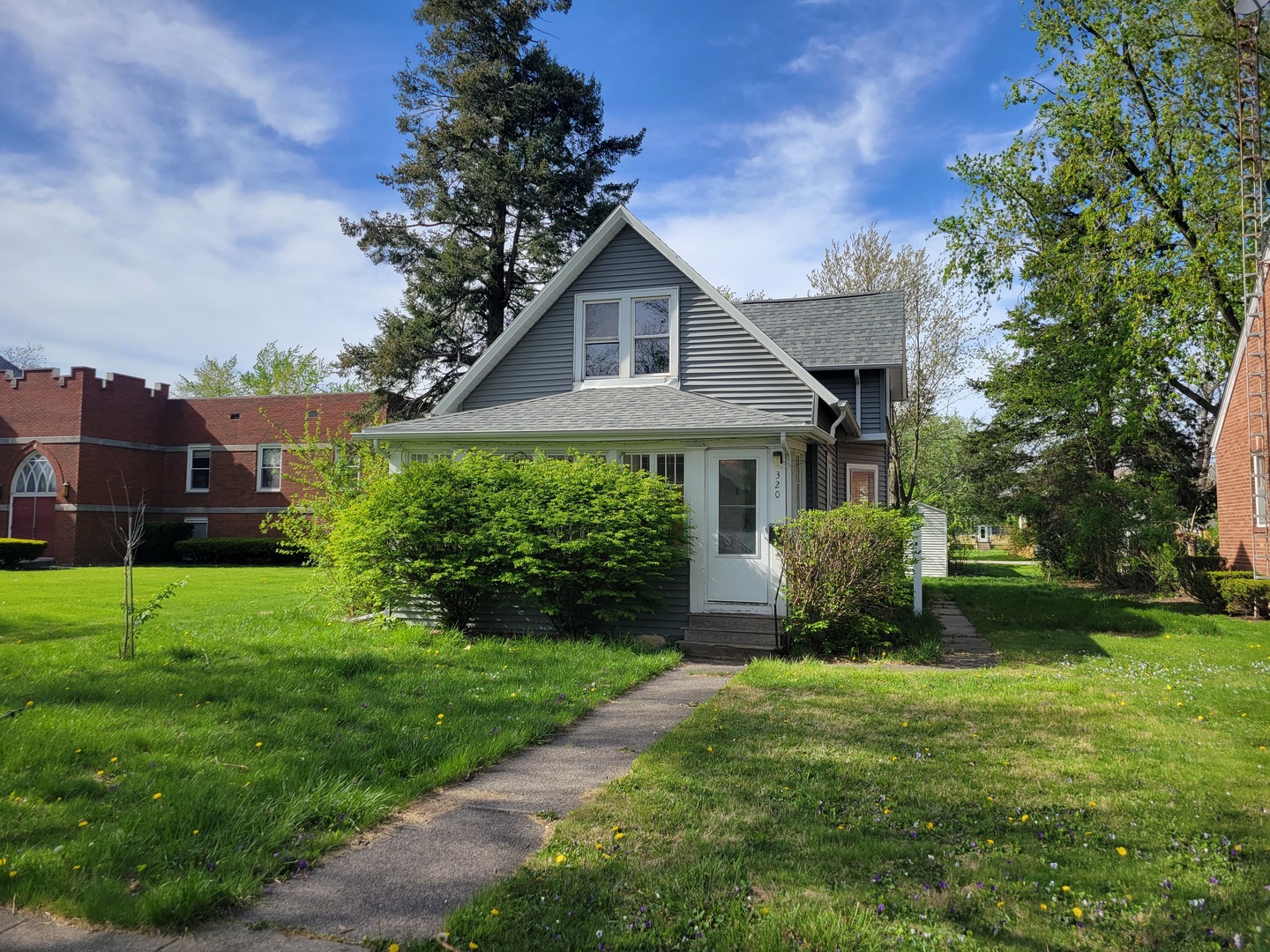 320 W Chippewa Street