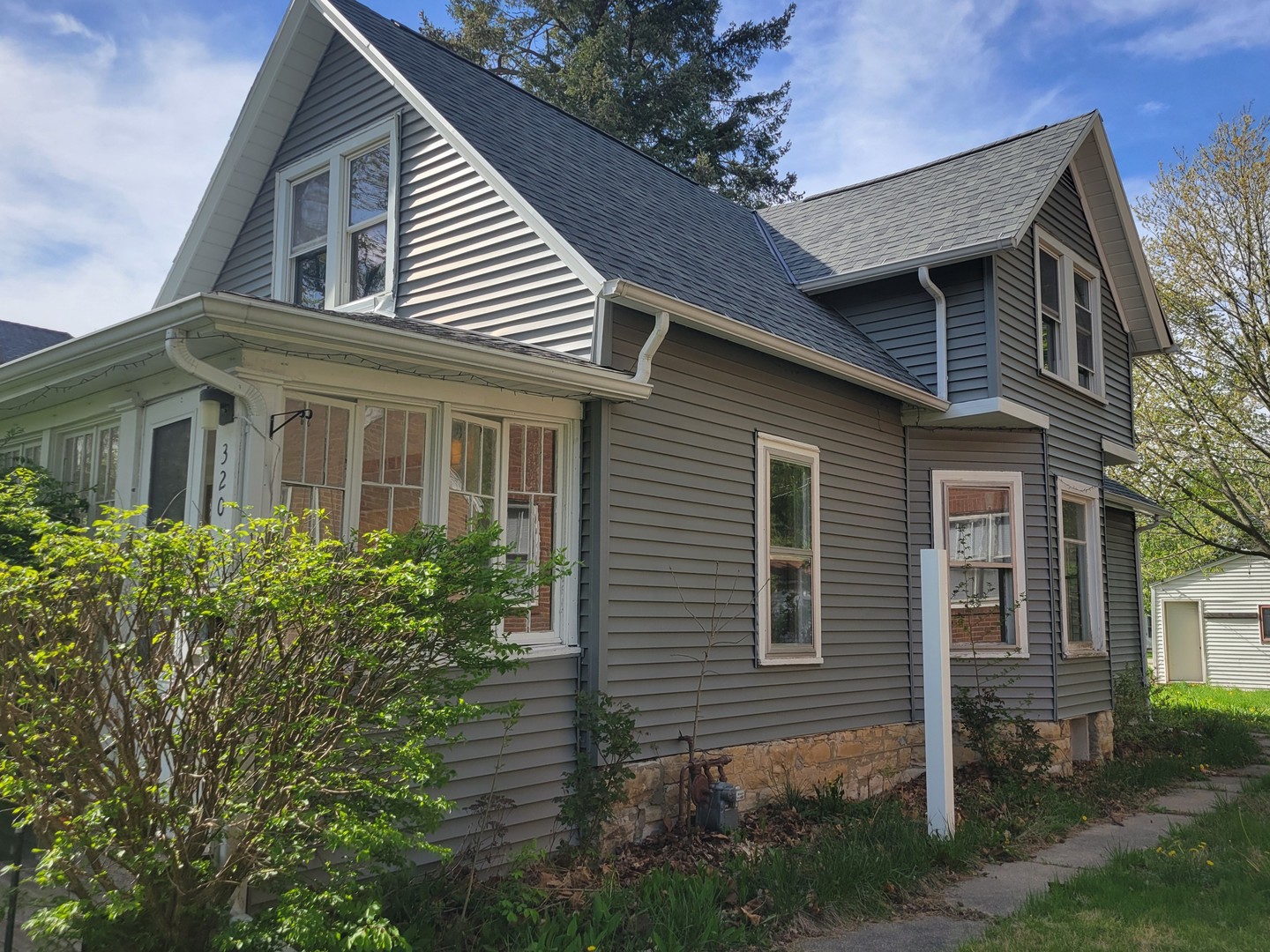 320 W Chippewa Street