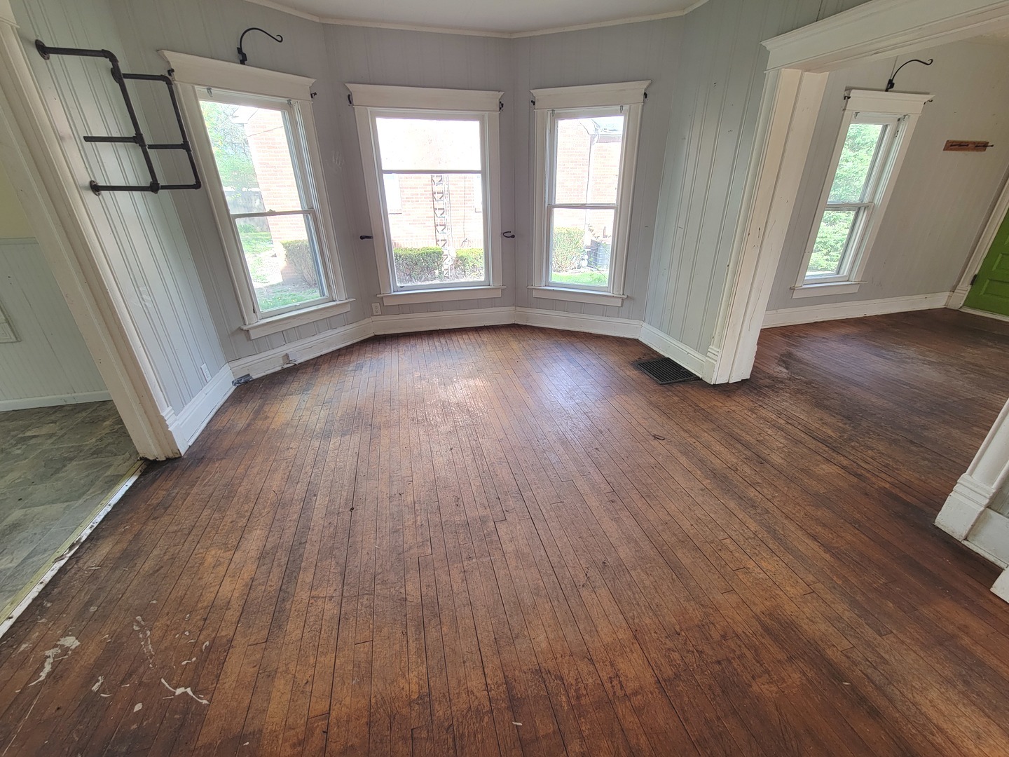 320 W Chippewa Street