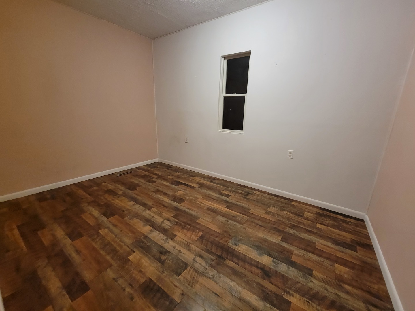 915 W Superior Street