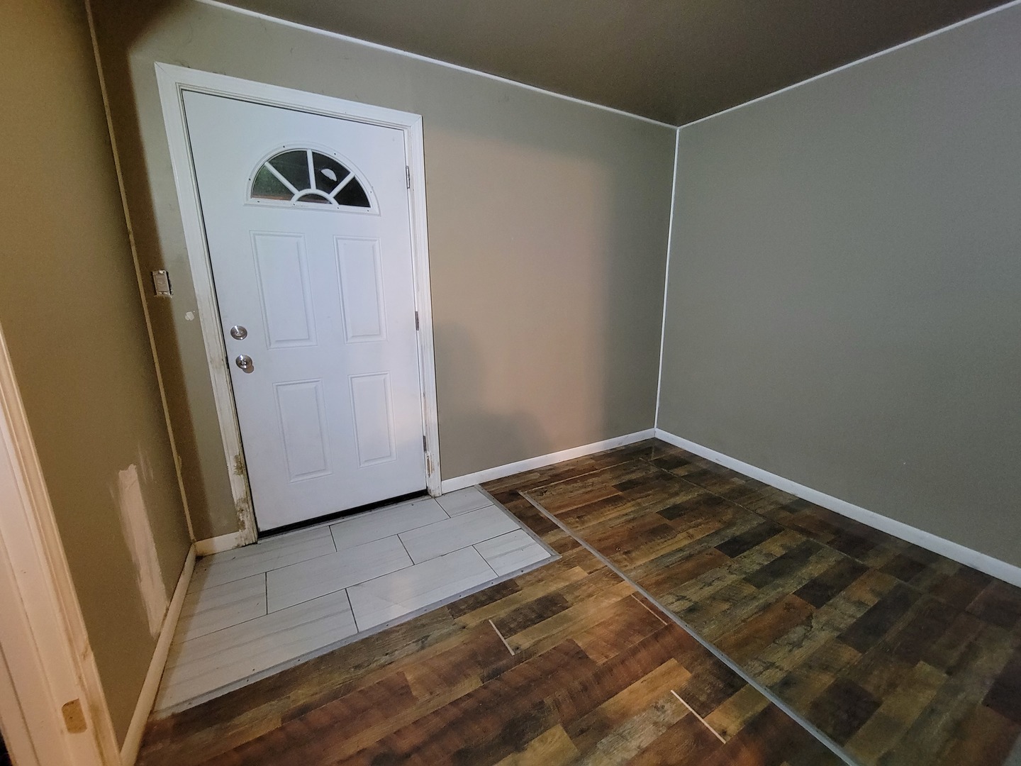 915 W Superior Street