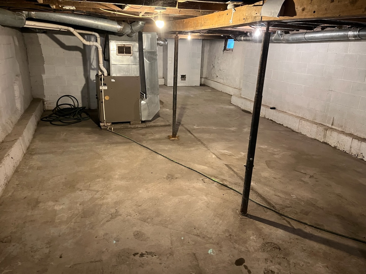 915 W Superior Street