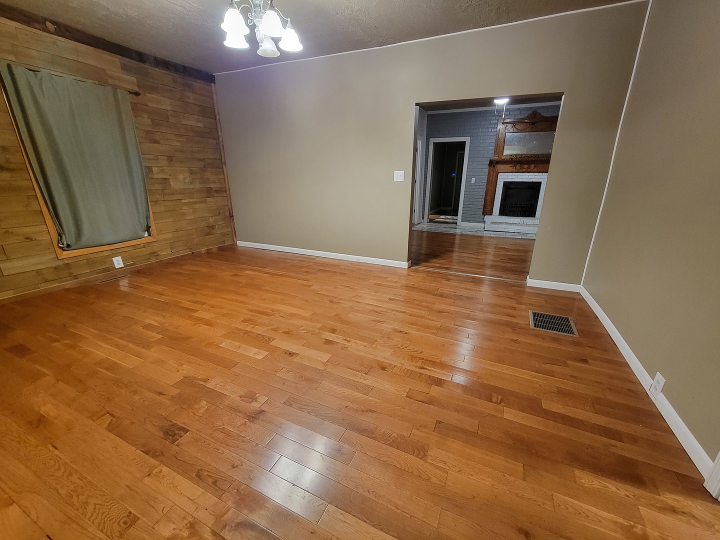 915 W Superior Street