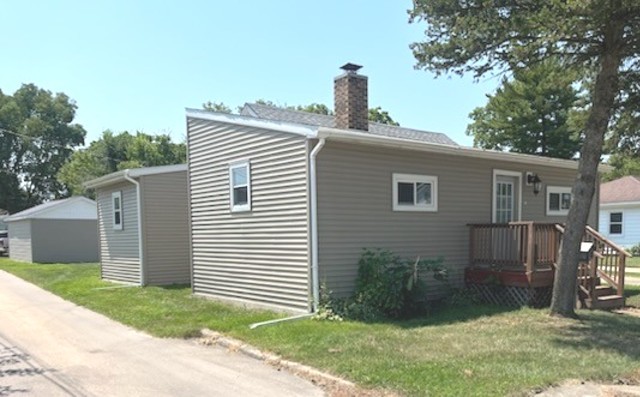 915 W Superior Street