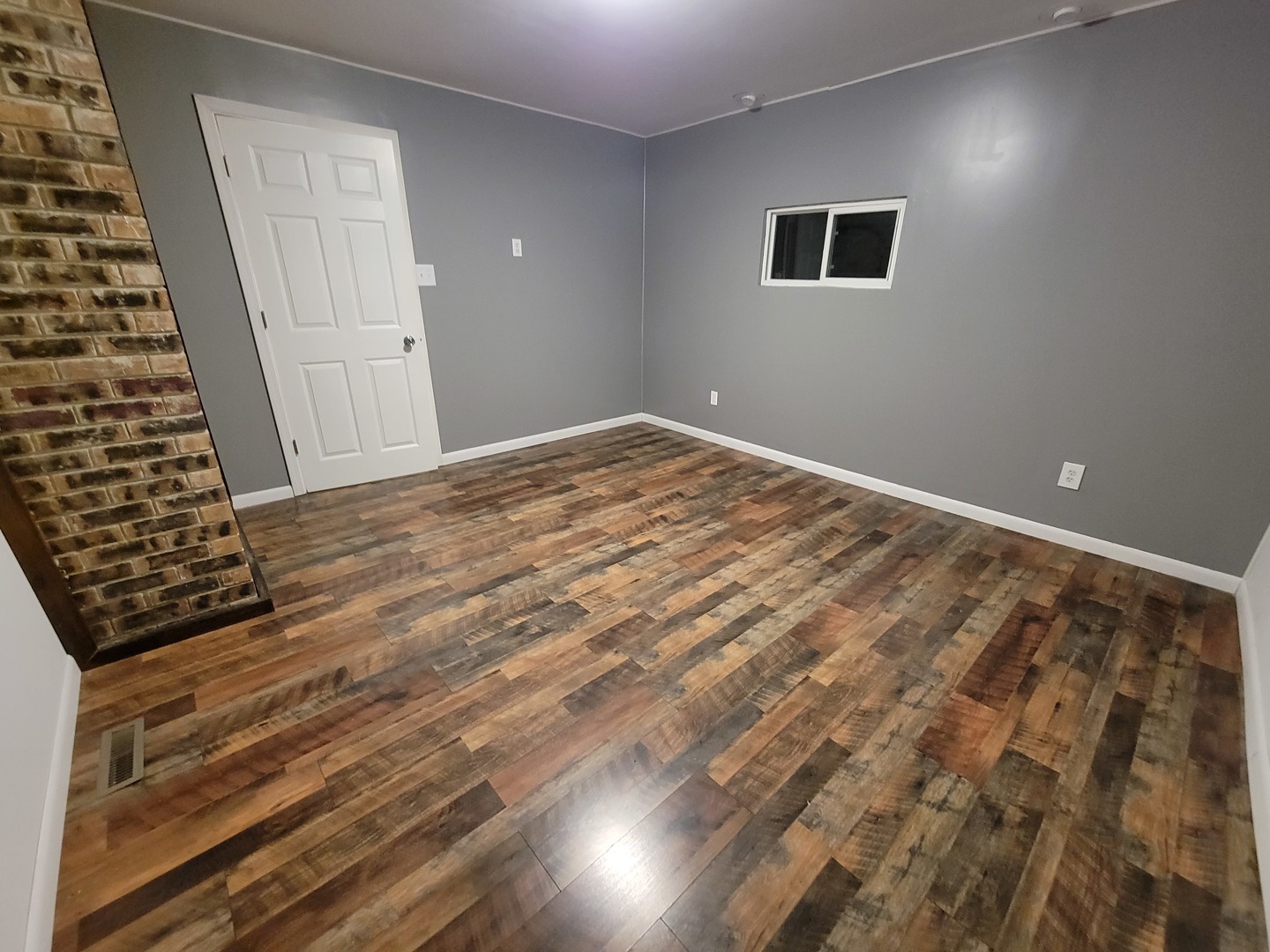 915 W Superior Street