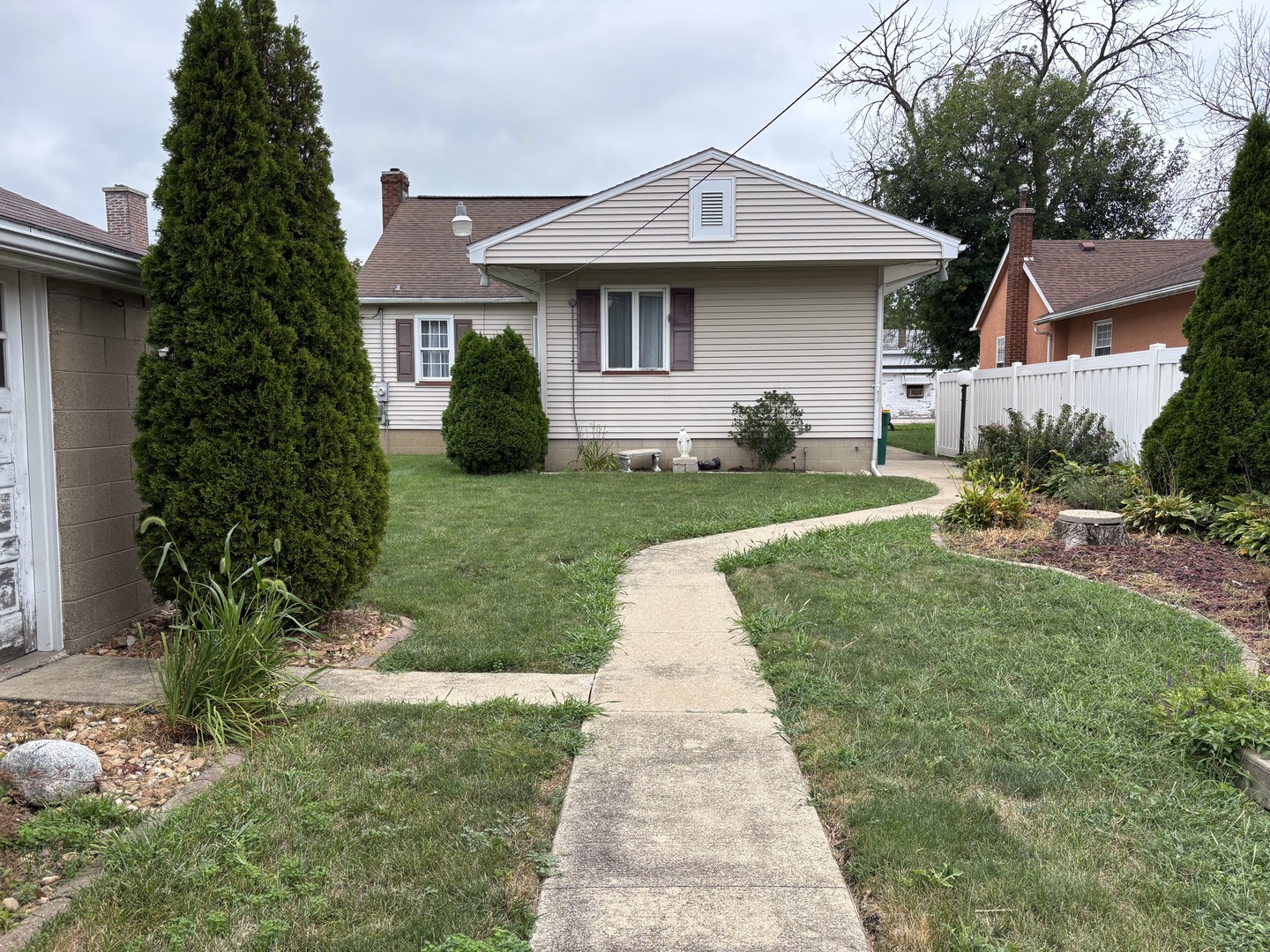 904 N Vermillion Street