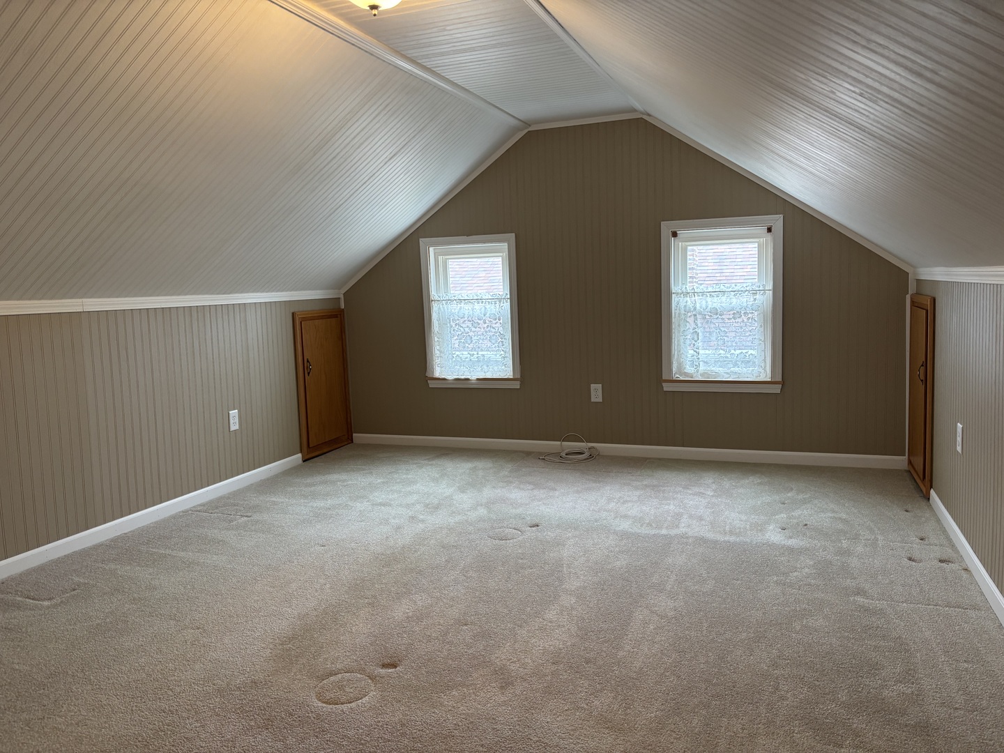 904 N Vermillion Street