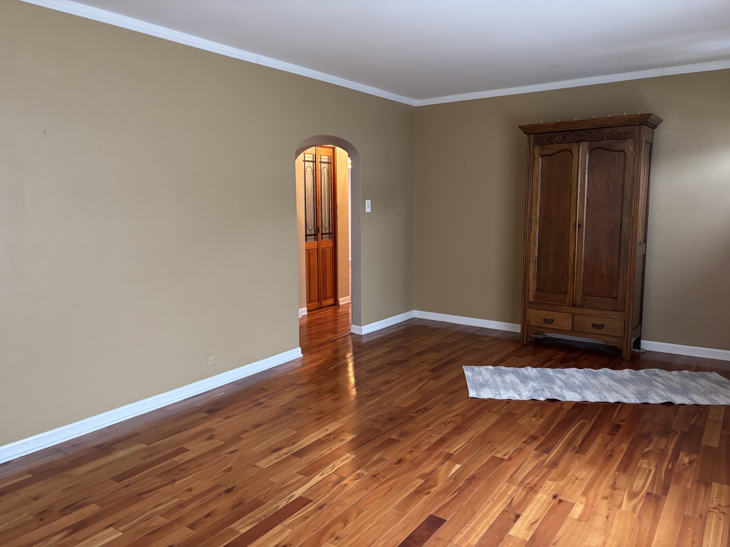 904 N Vermillion Street