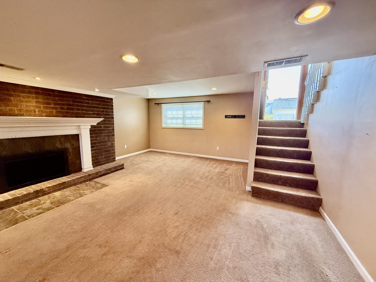 1203 W Clark Street