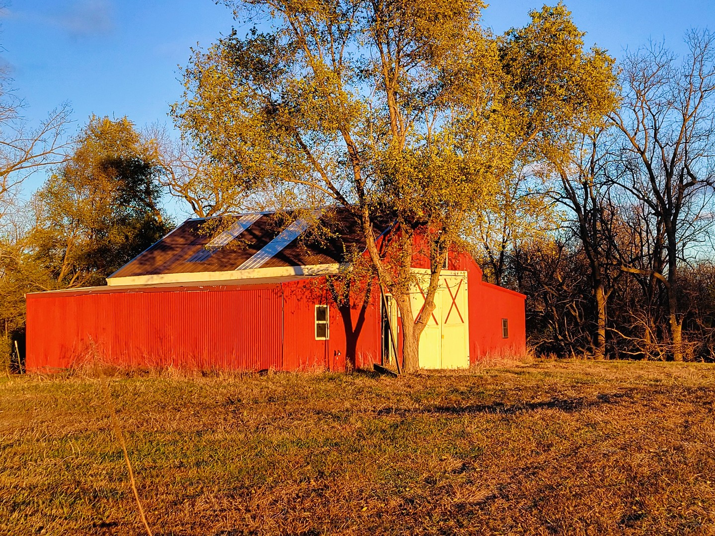 21882 410 East Street