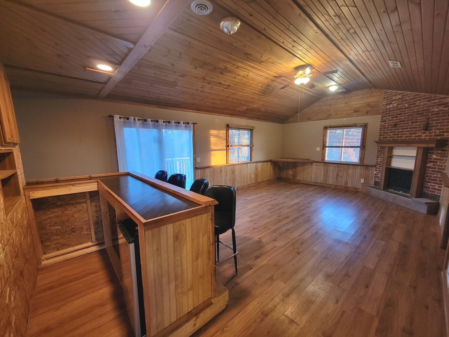 21882 410 East Street