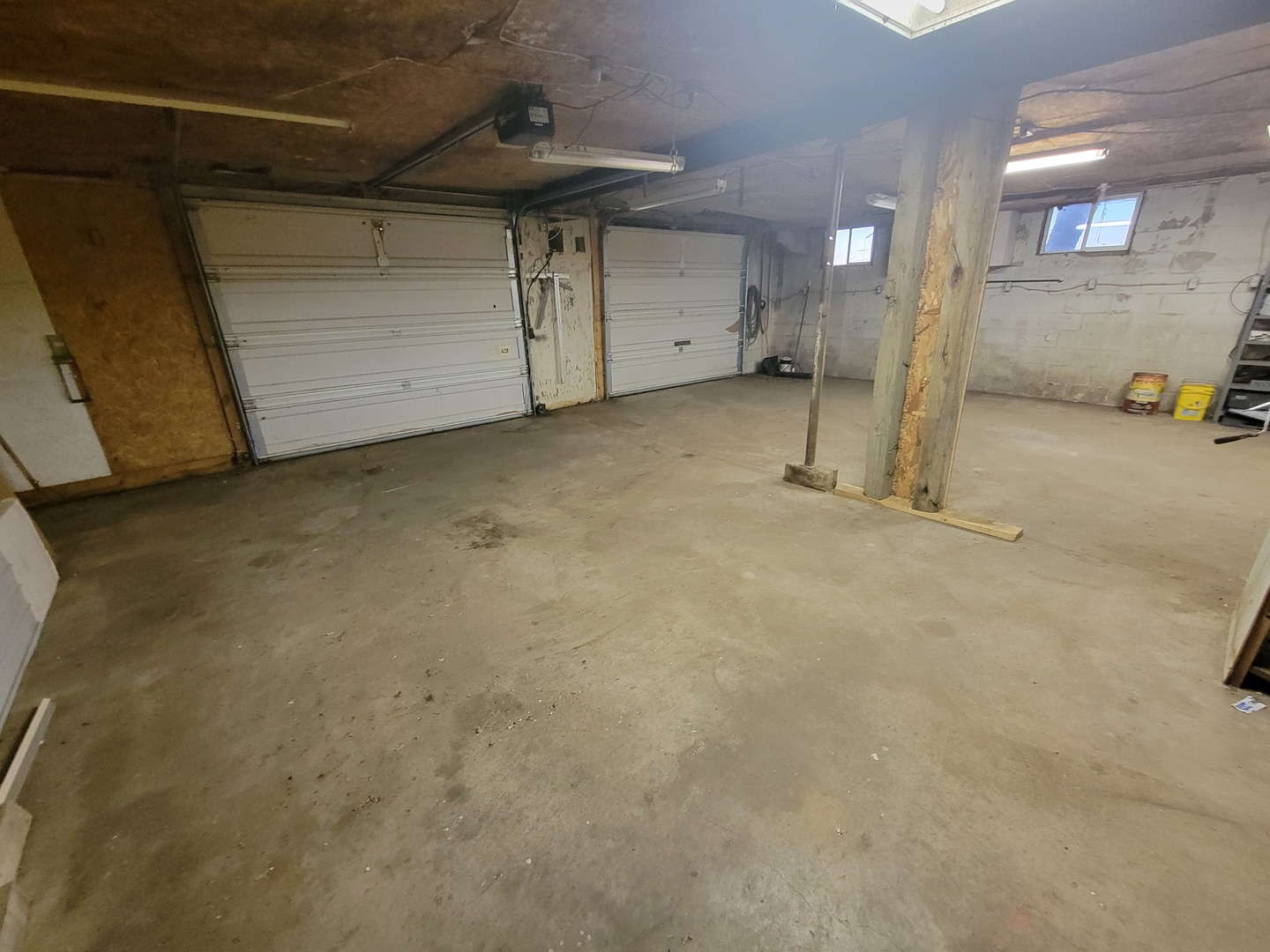 21882 410 East Street