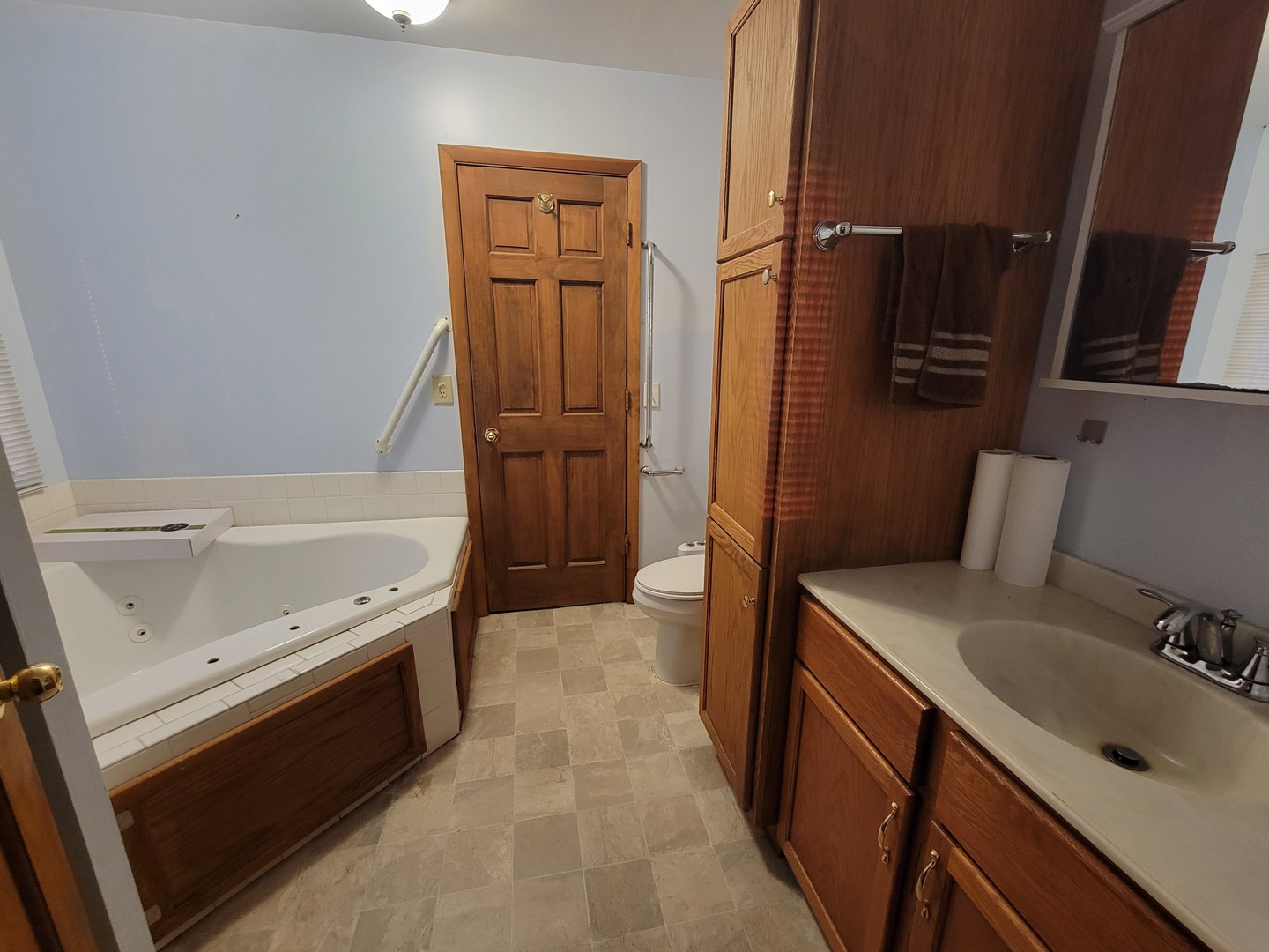 21882 410 East Street