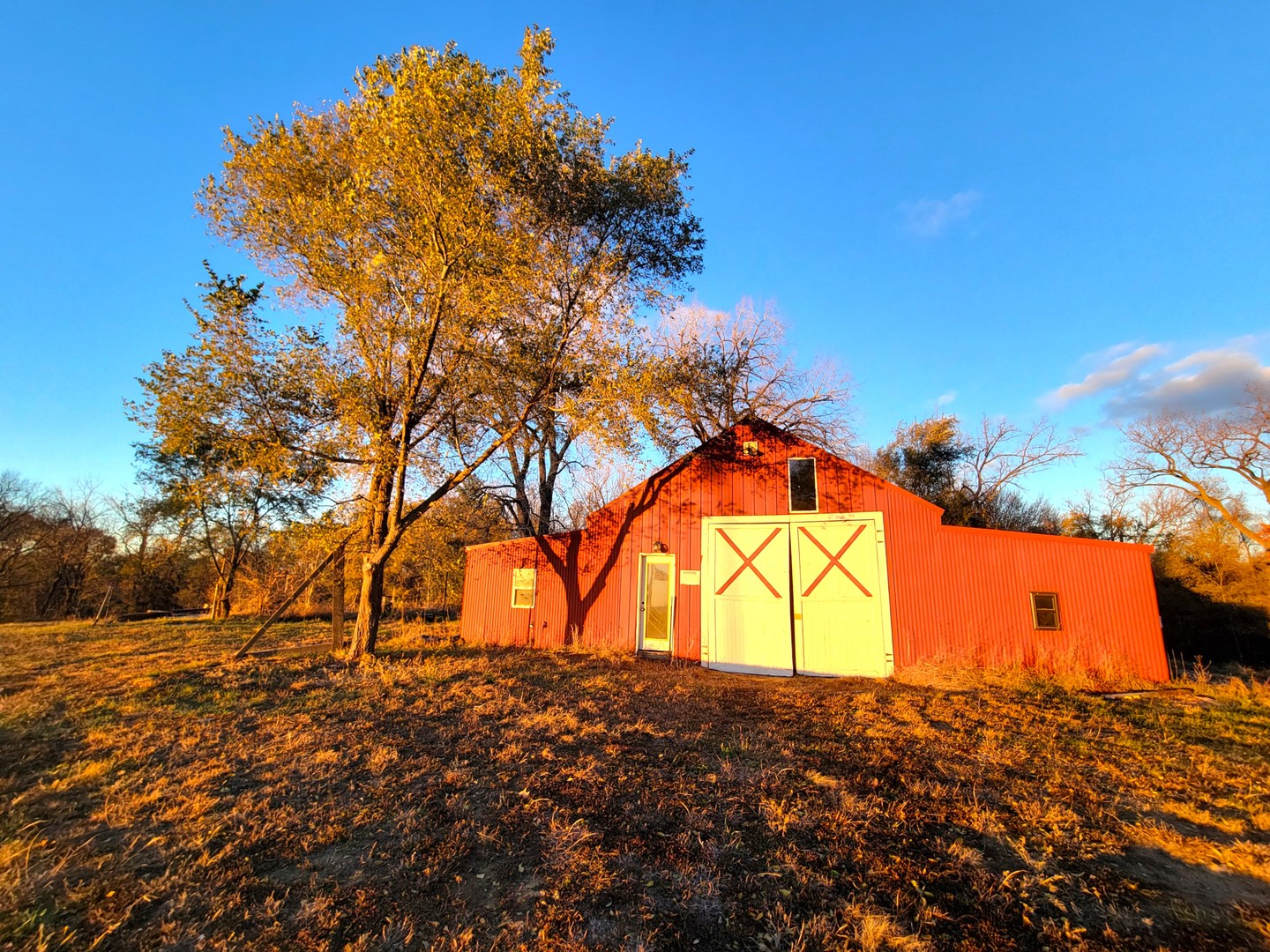 21882 410 East Street