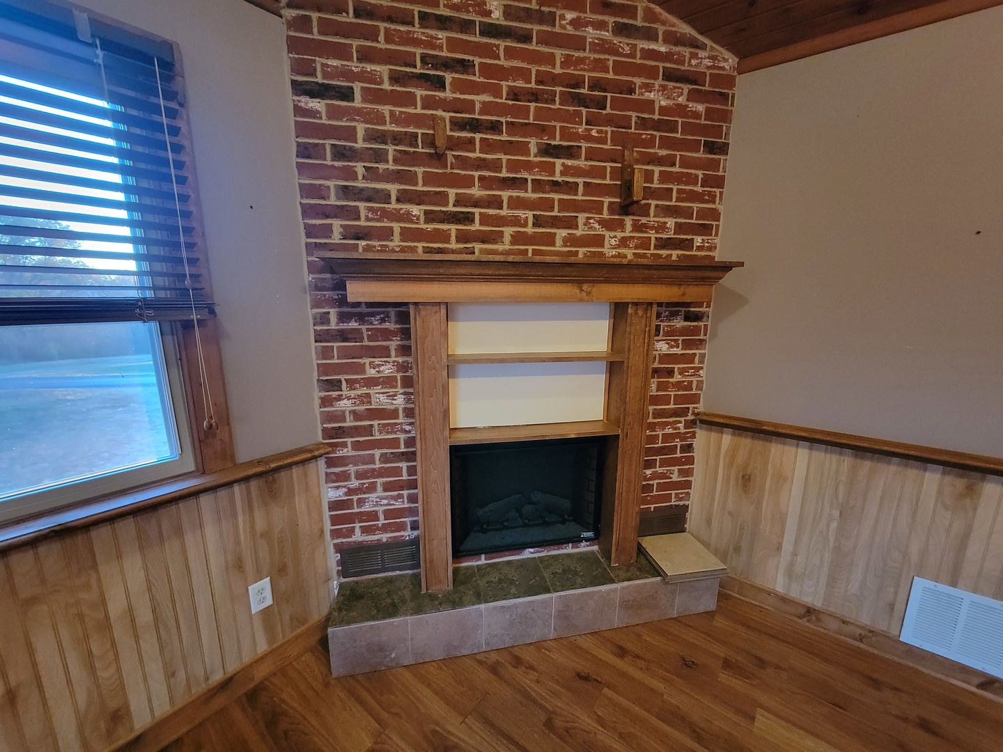 21882 410 East Street