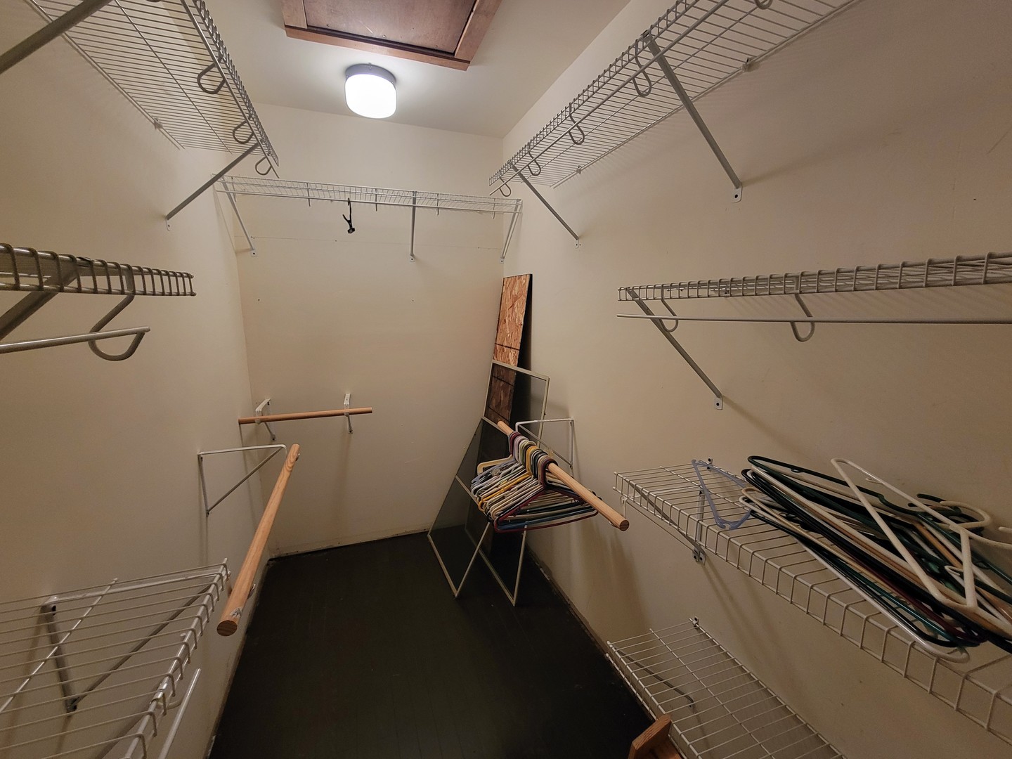 21882 410 East Street