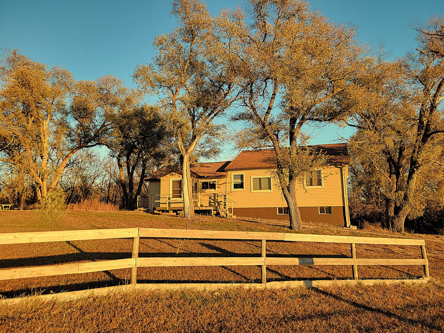 21882 410 East Street