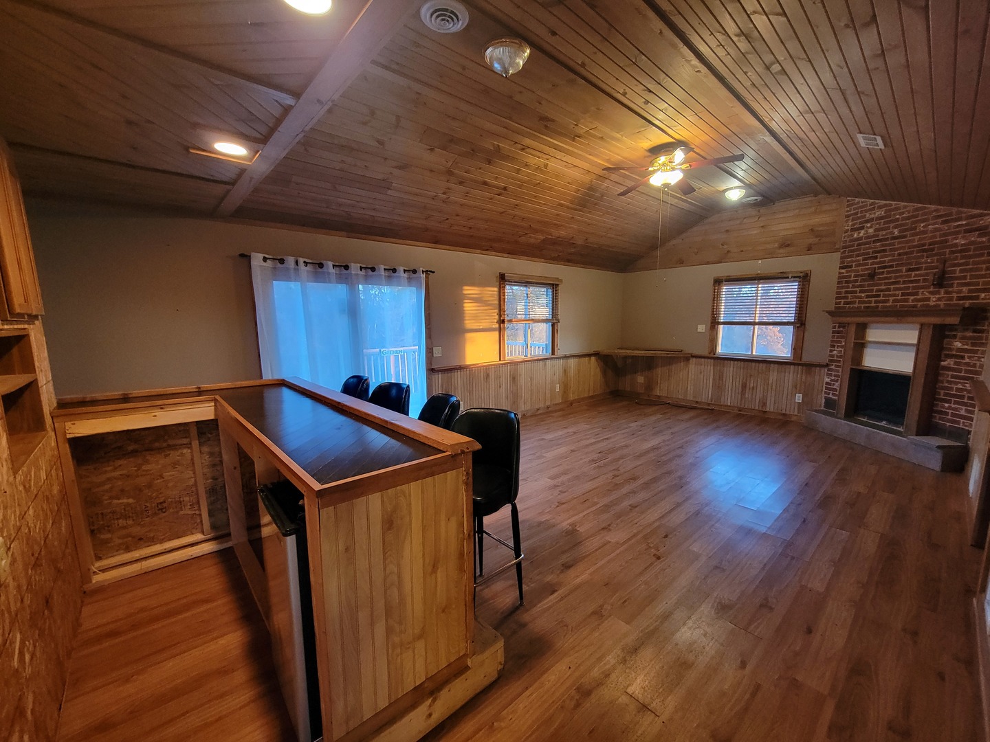 21882 410 East Street