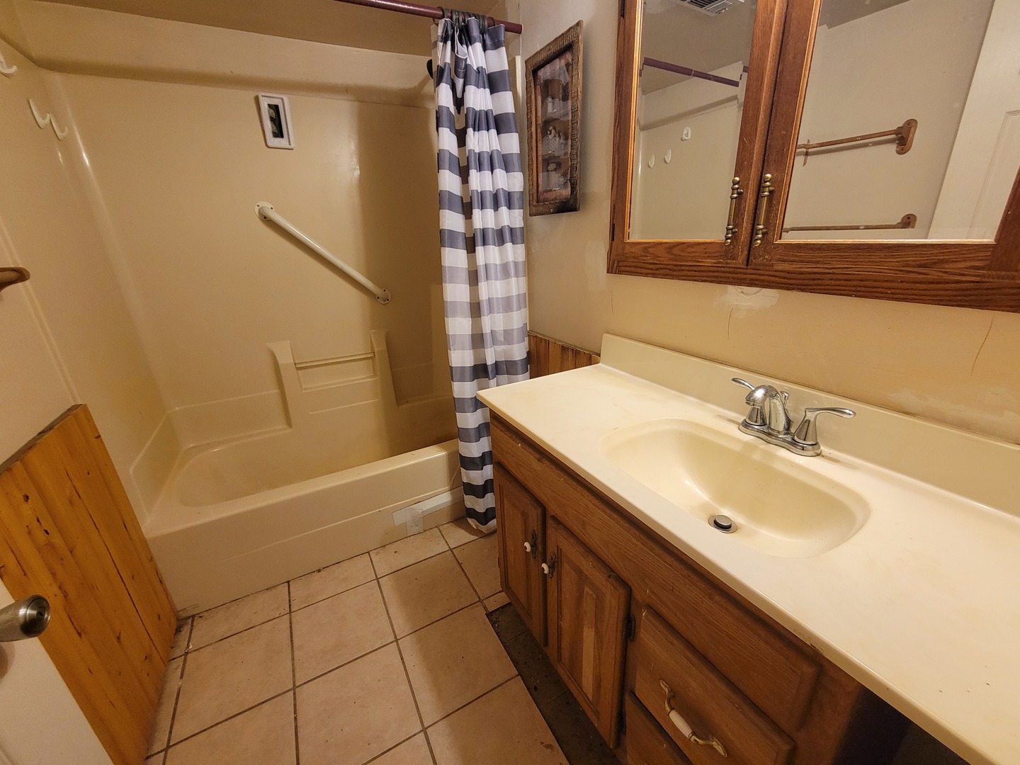 21882 410 East Street