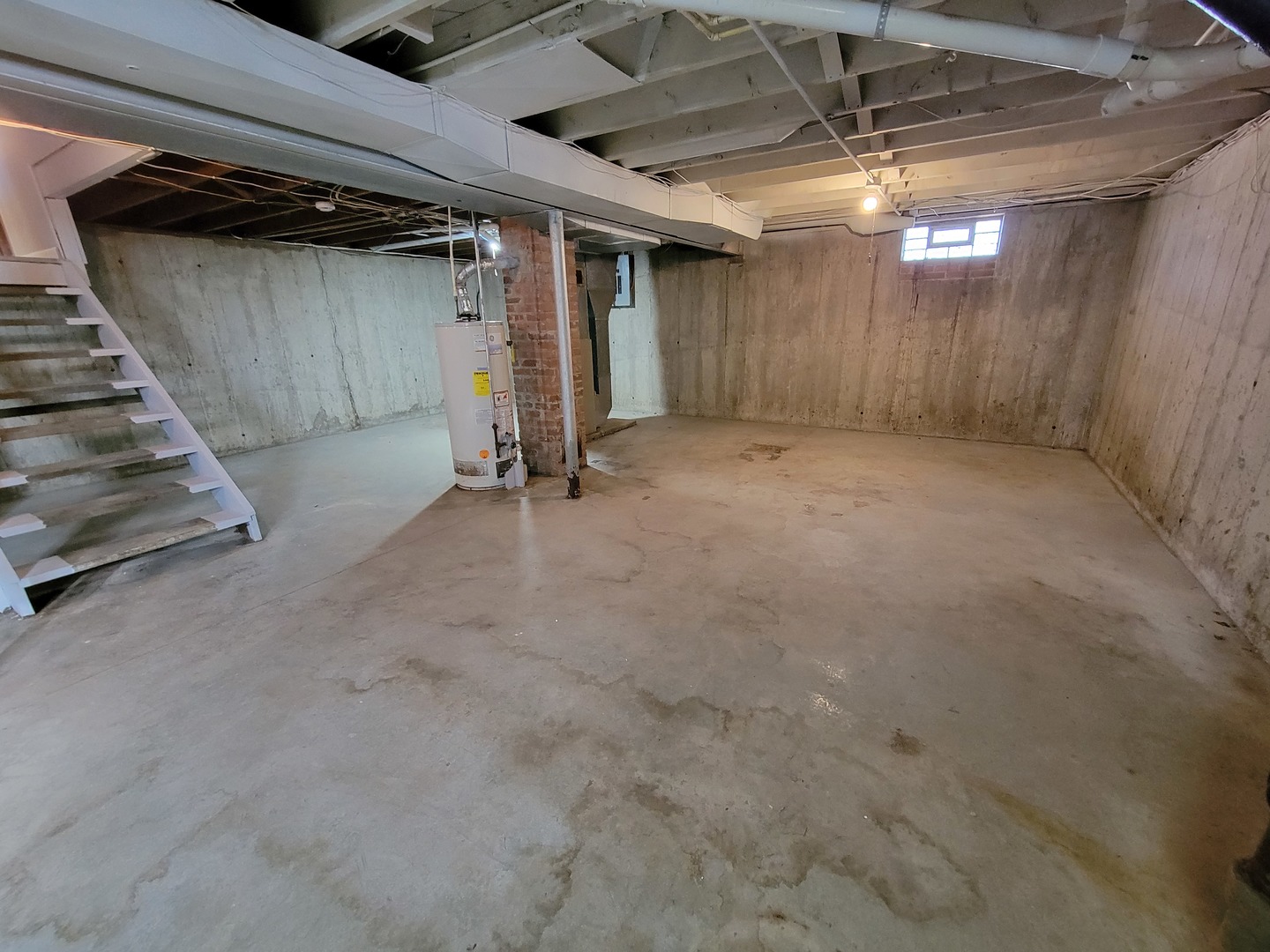 1352 Chartres Street