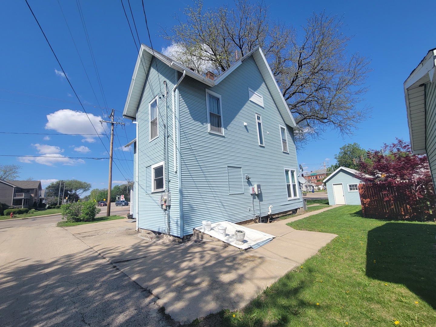 738 11th Street