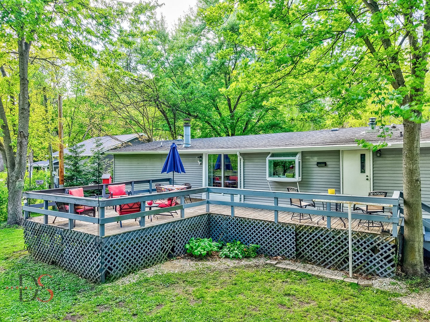 1906 N 2959th Road