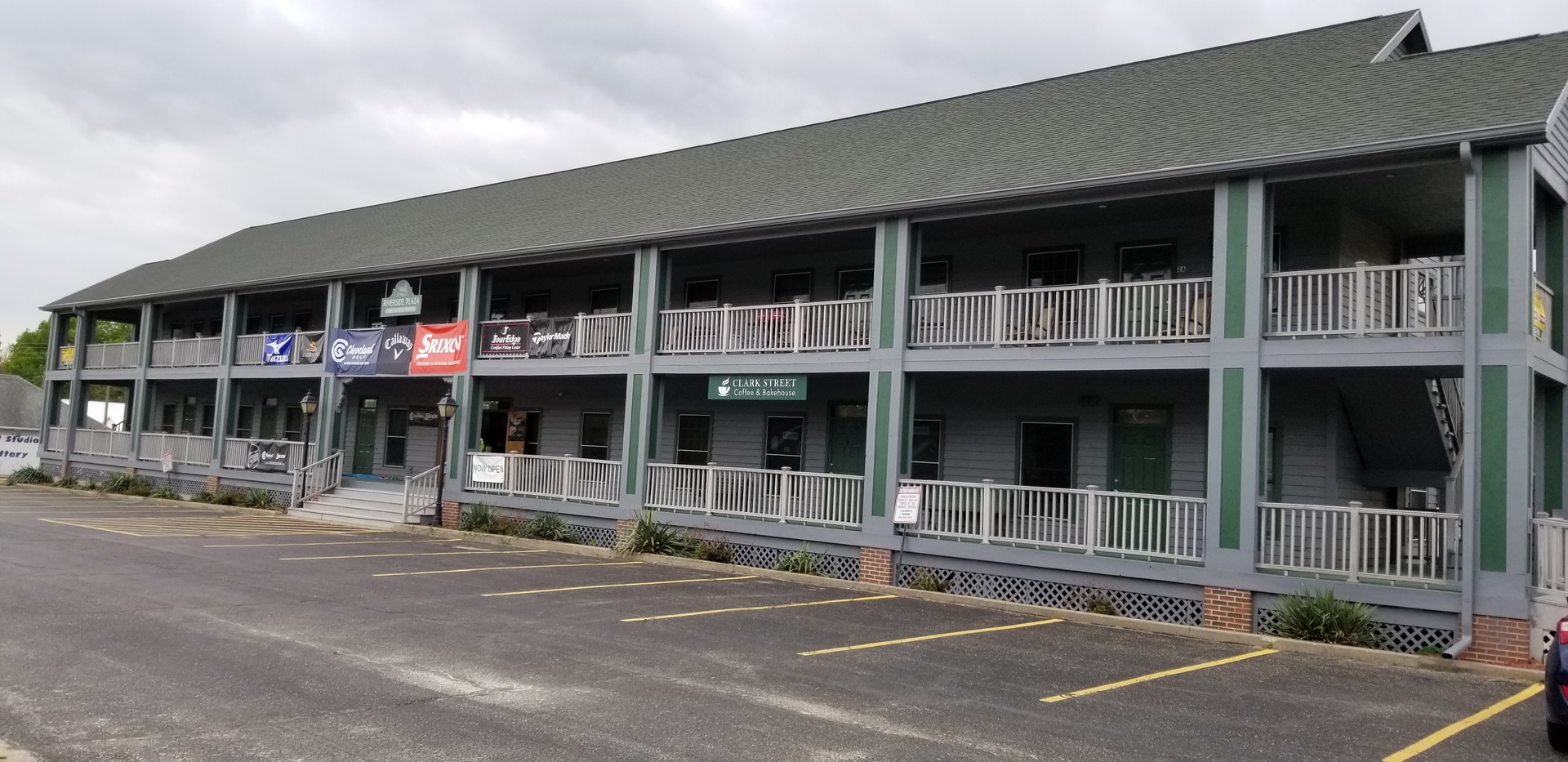 325 Clark Street Unit: 2B