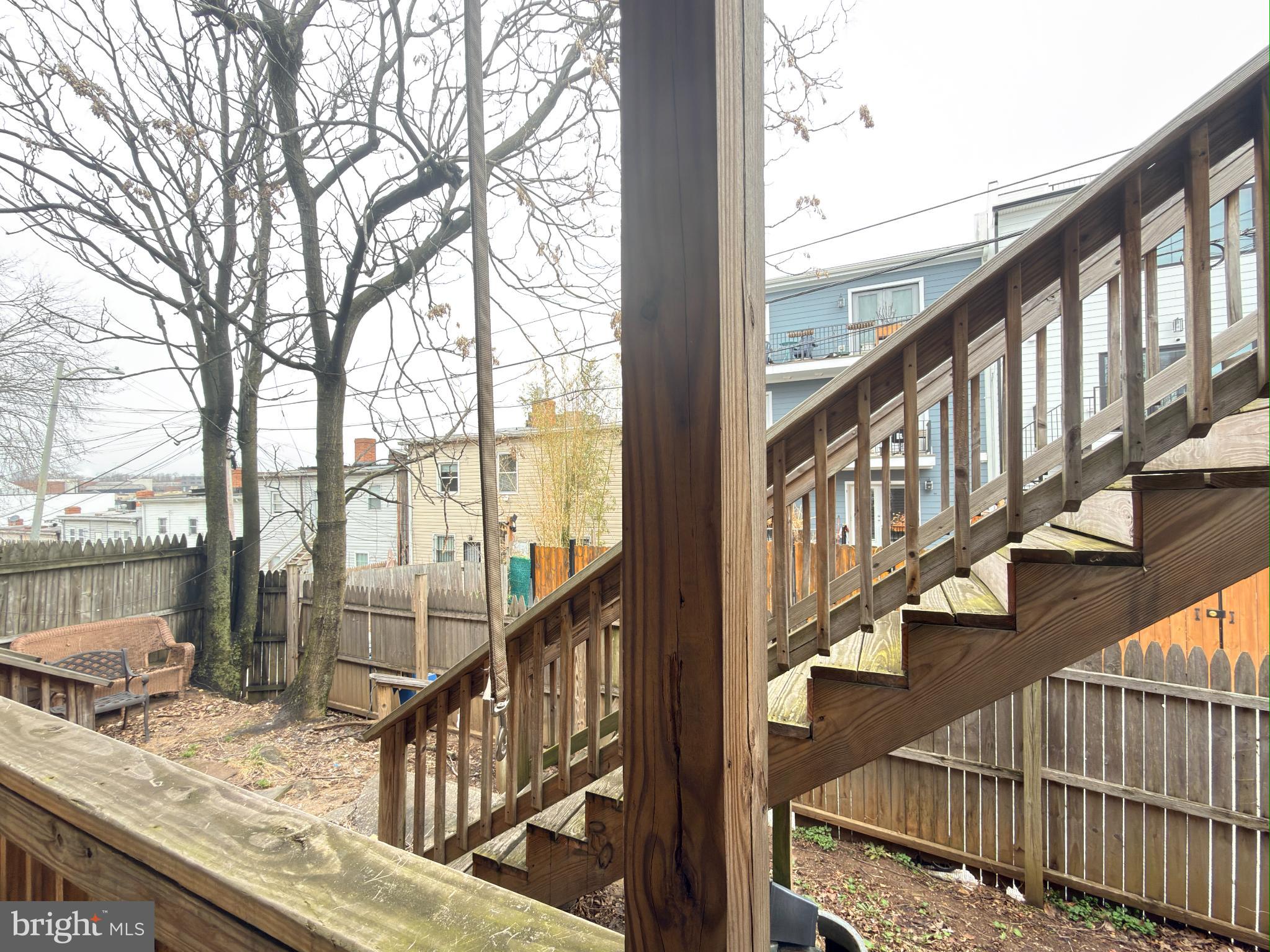 1246 QUEEN STREET NE 2