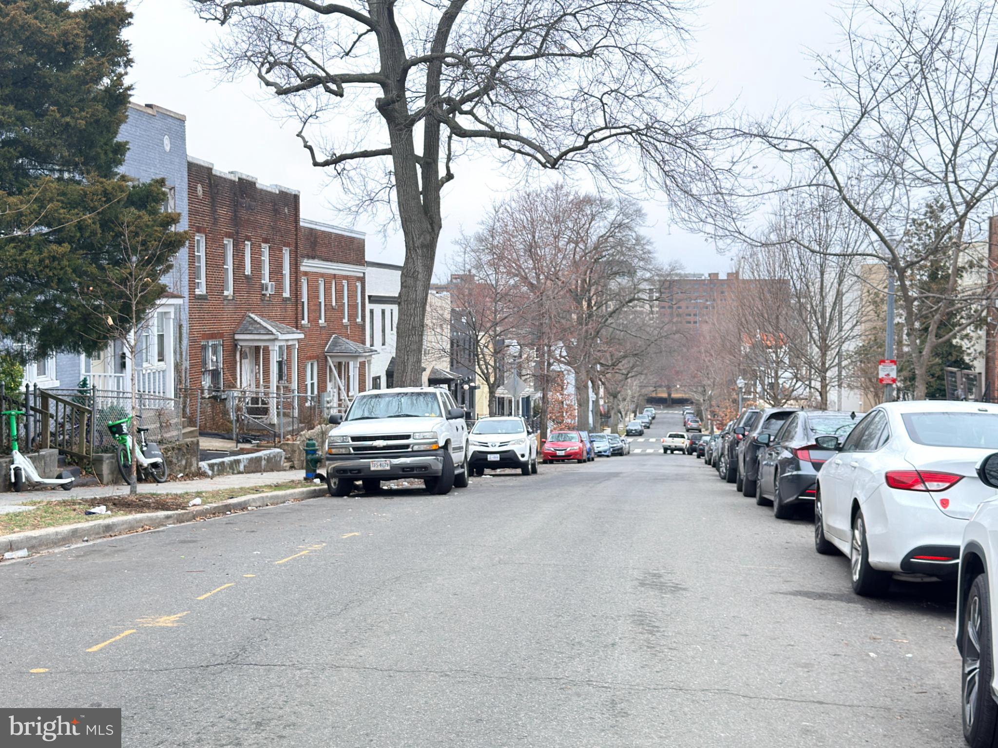 1246 QUEEN STREET NE 2