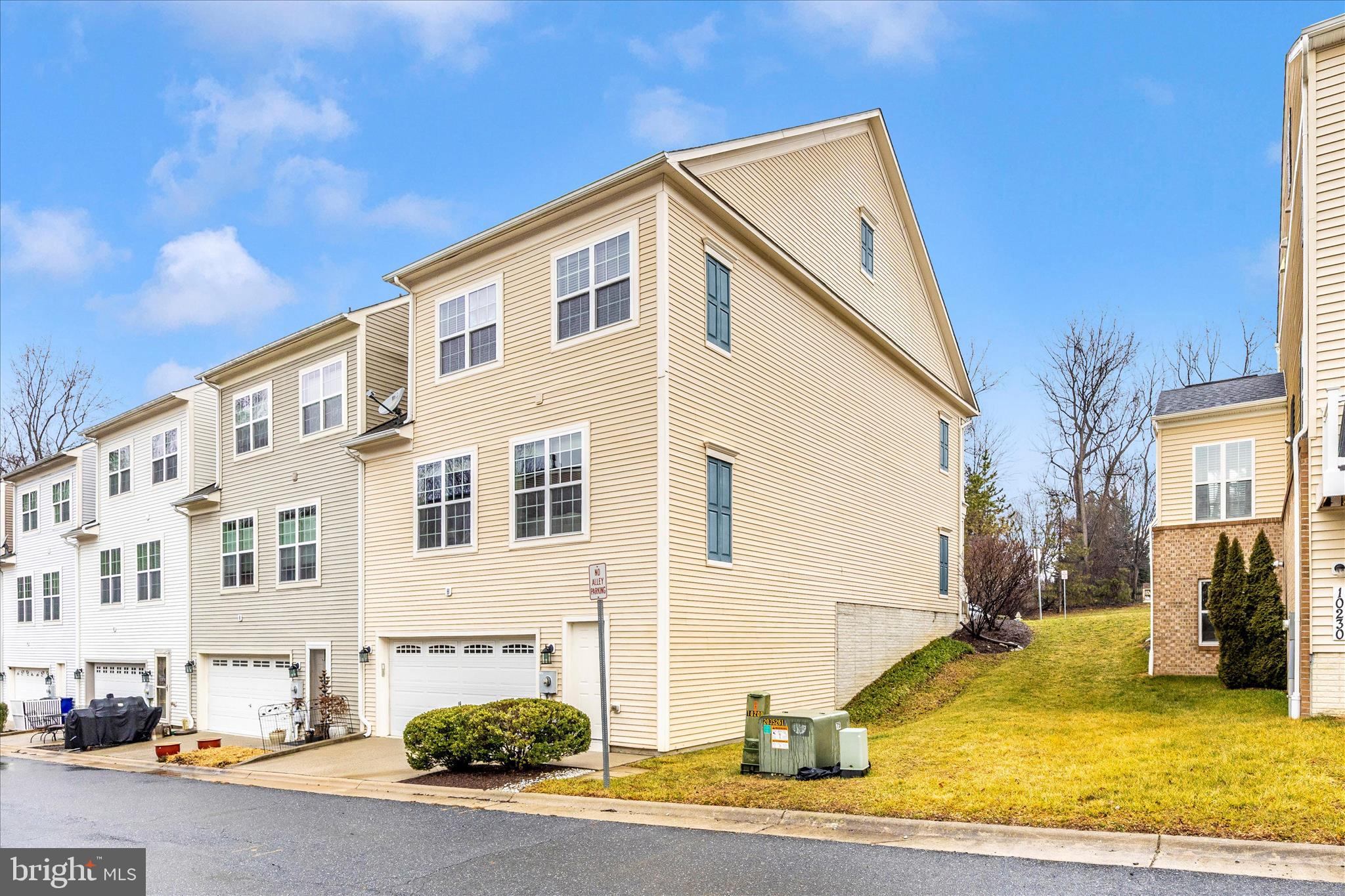 10228 NUTHATCH DRIVE