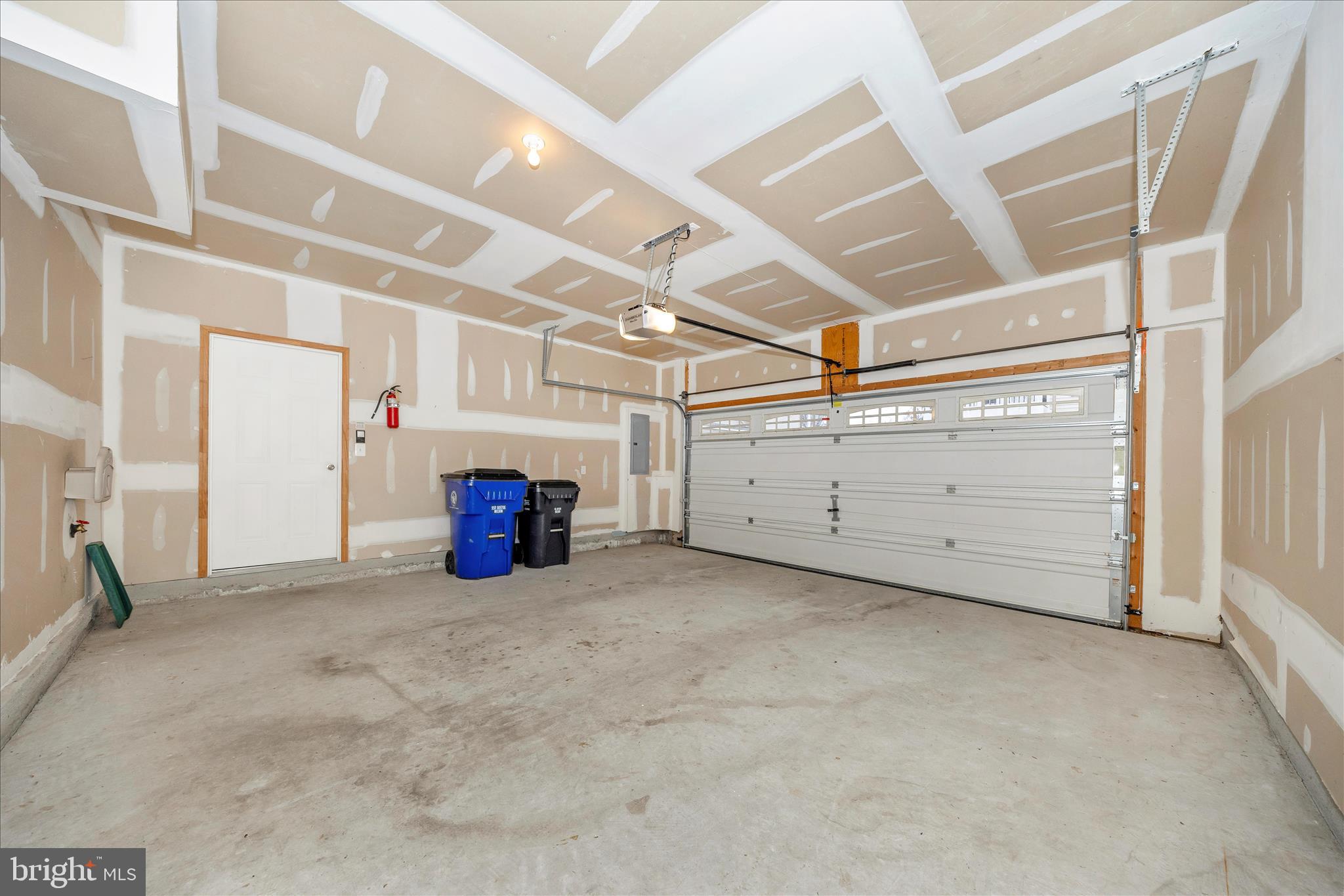 10228 NUTHATCH DRIVE