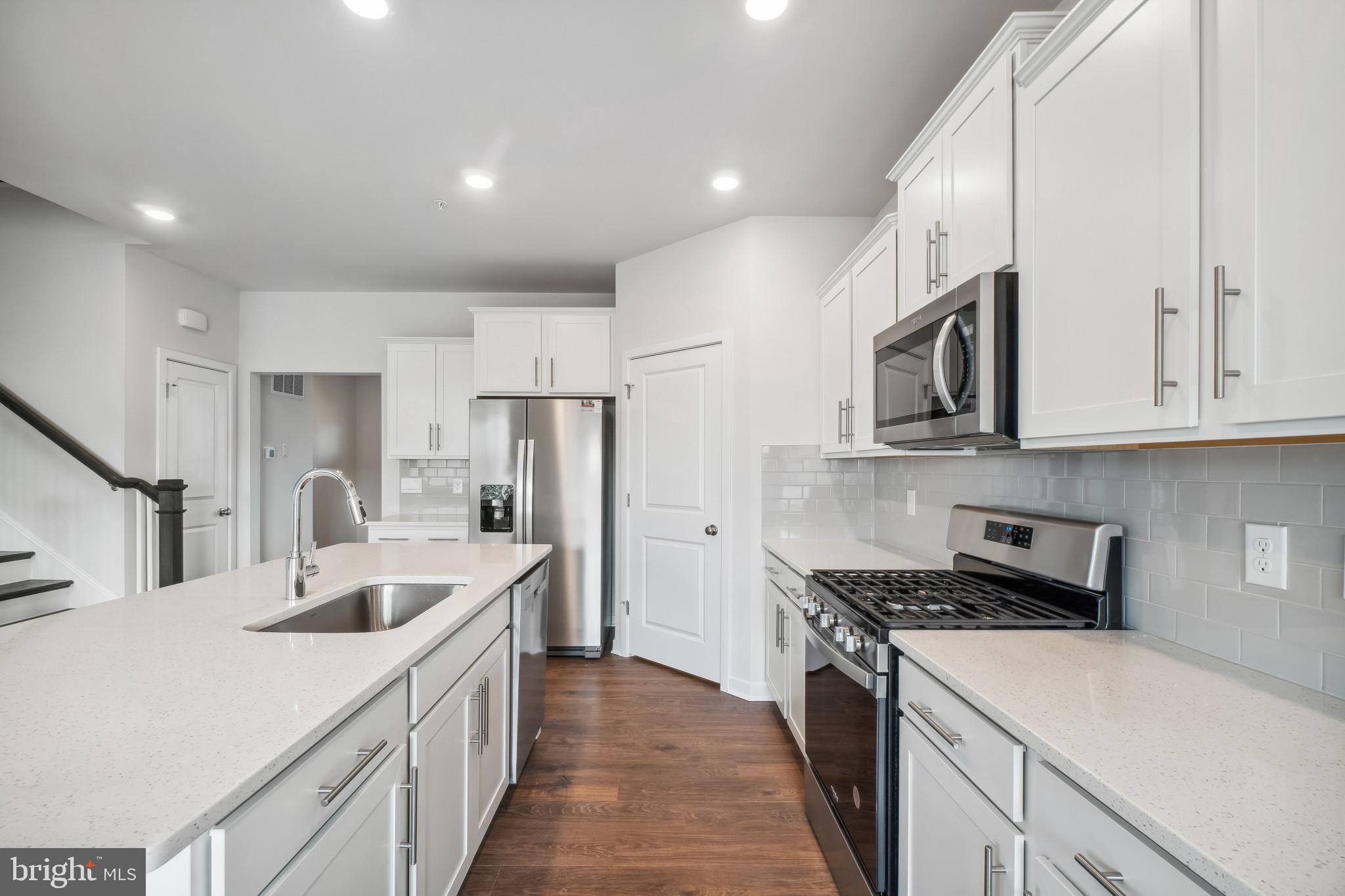 9512 BOLTON FARM LANE