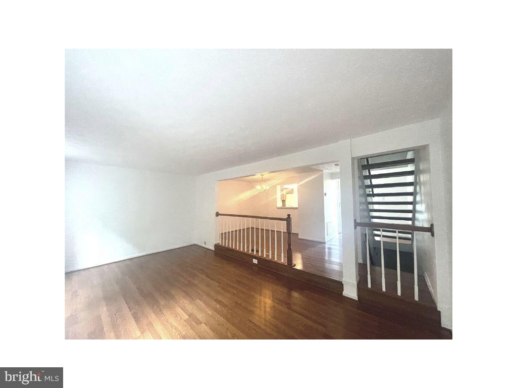 1032 BAYRIDGE TERRACE