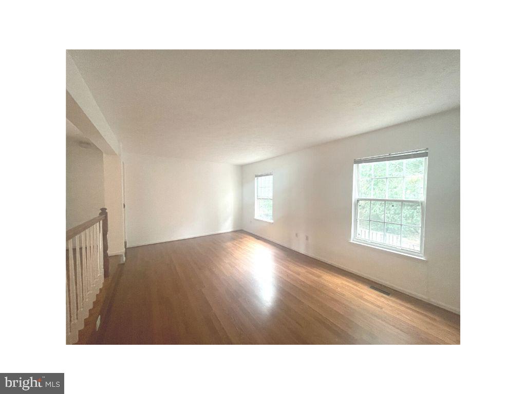 1032 BAYRIDGE TERRACE